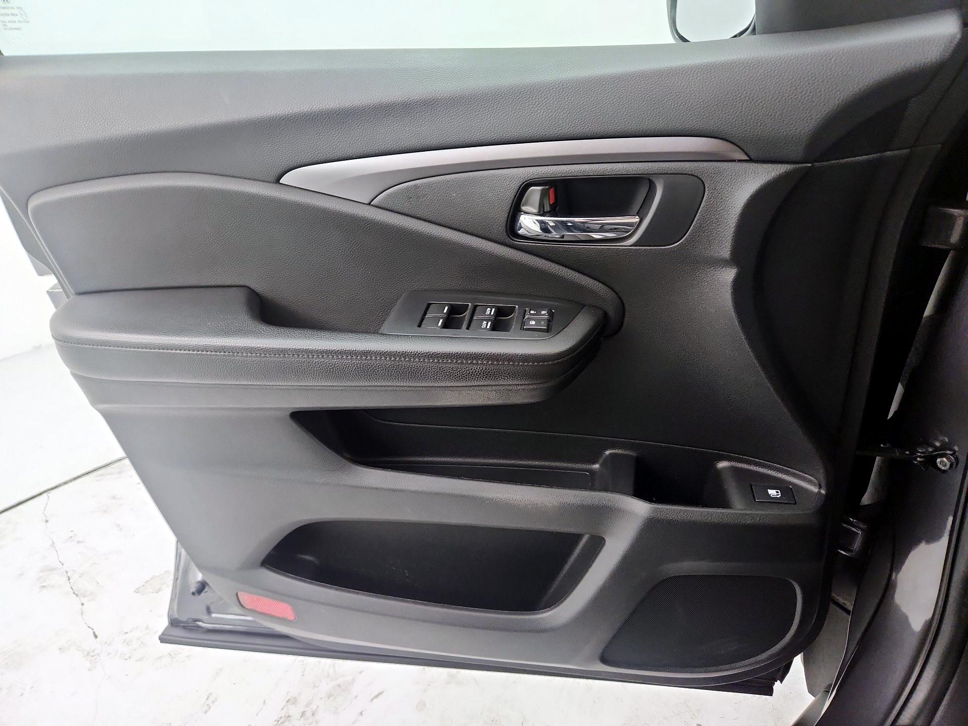 Thumbnail: 2021 Honda Passport - 10