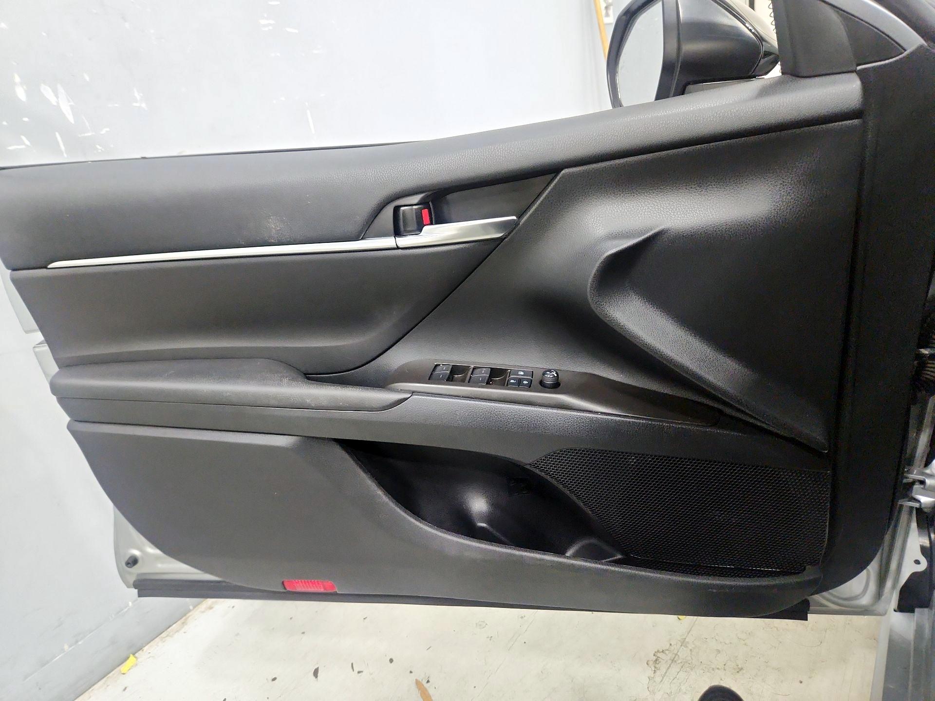 Thumbnail: 2022 Toyota Camry - 12