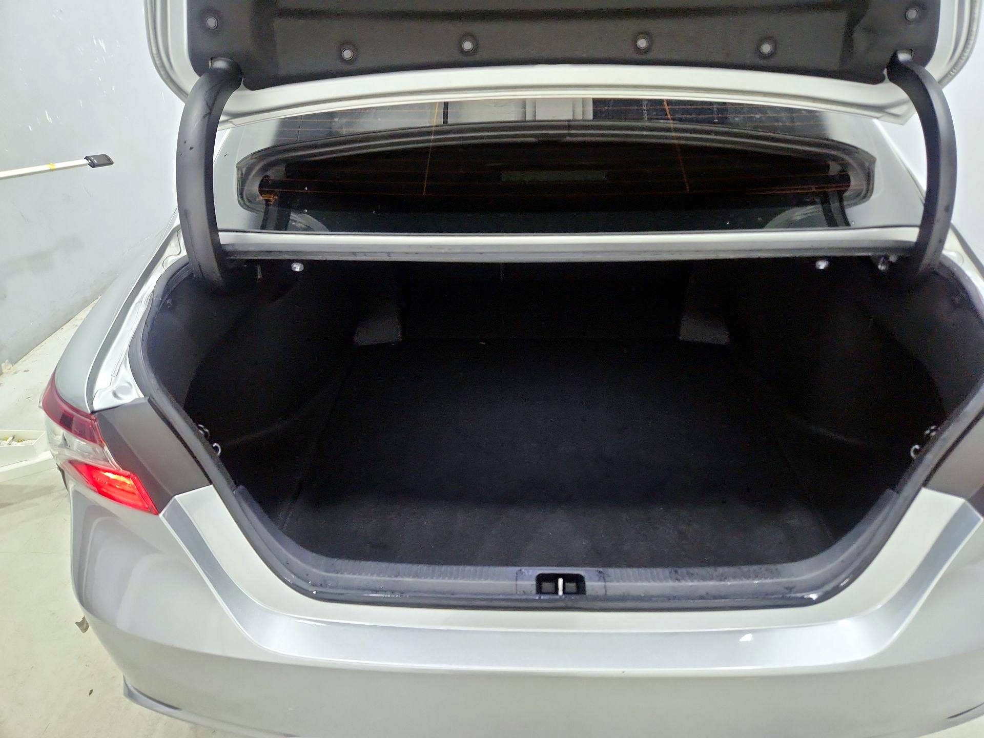 Thumbnail: 2022 Toyota Camry - 20