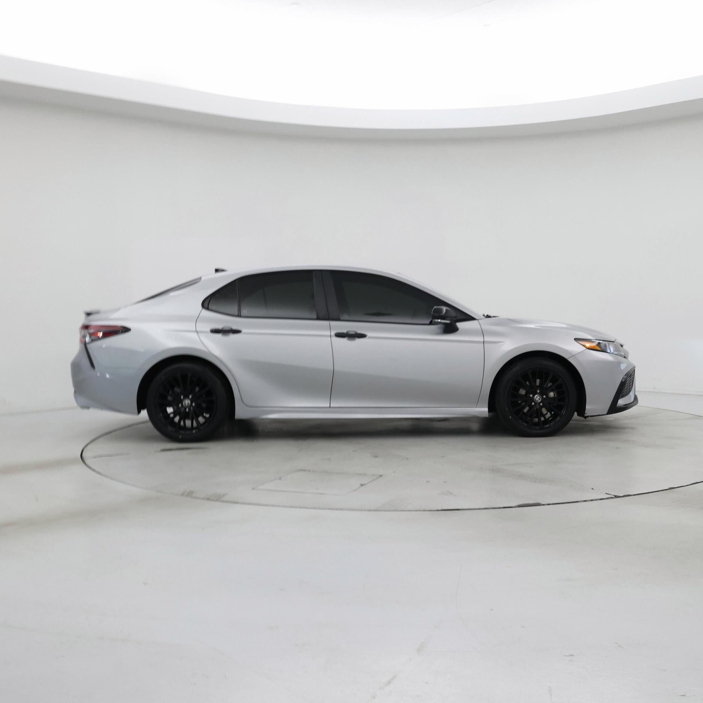 Thumbnail: 2022 Toyota Camry - 7