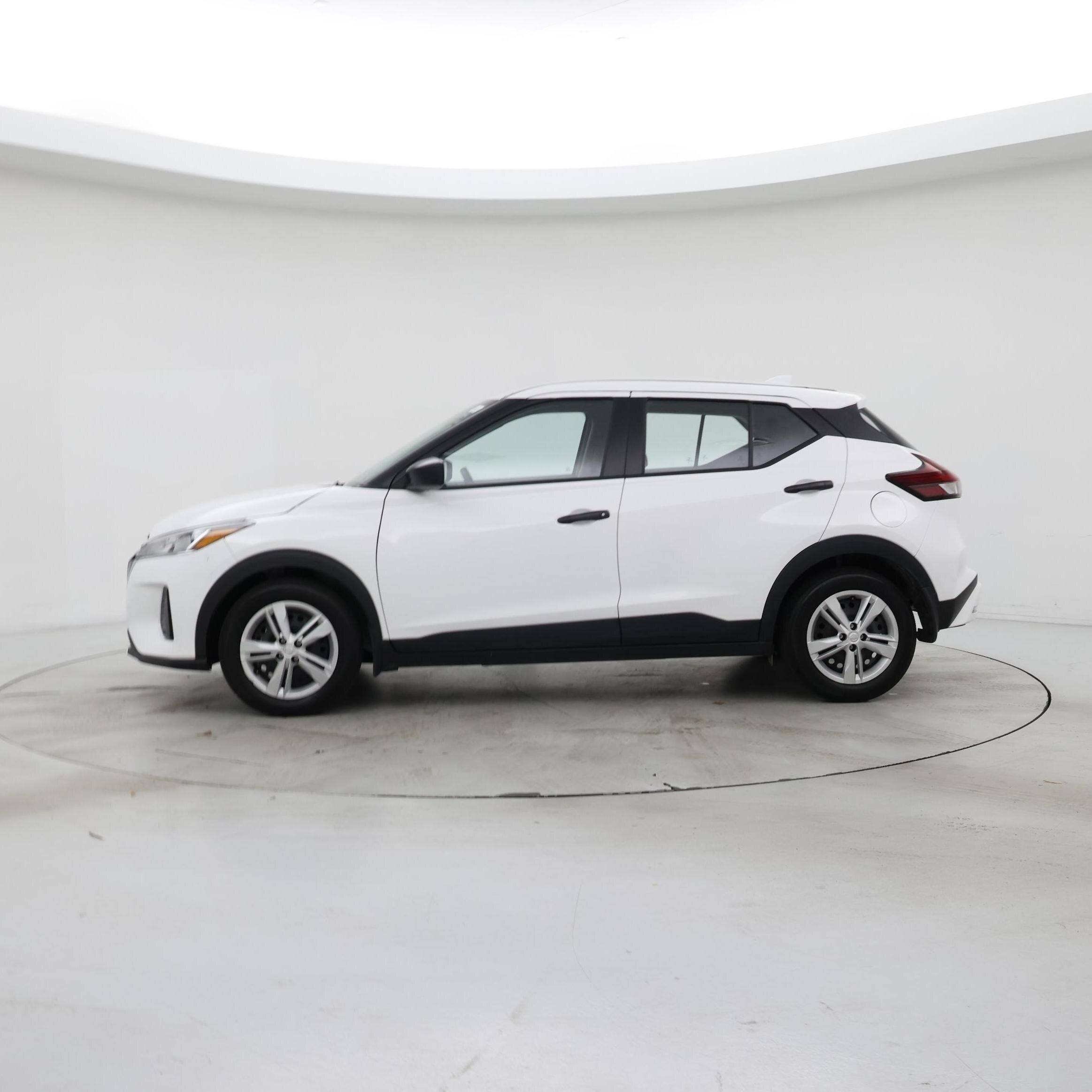 Thumbnail: 2024 Nissan Kicks - 3