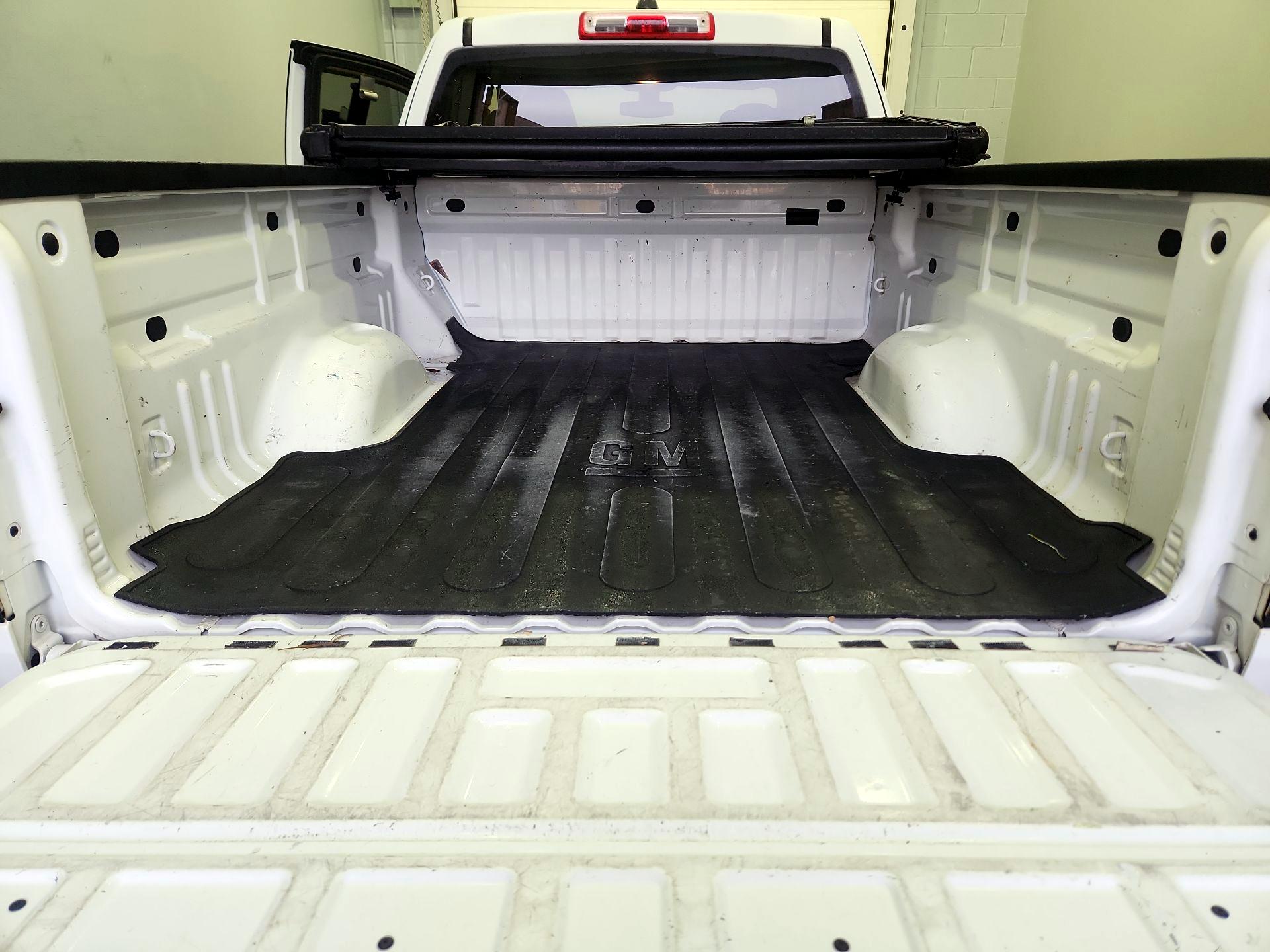 Thumbnail: 2021 Chevrolet Colorado - 19