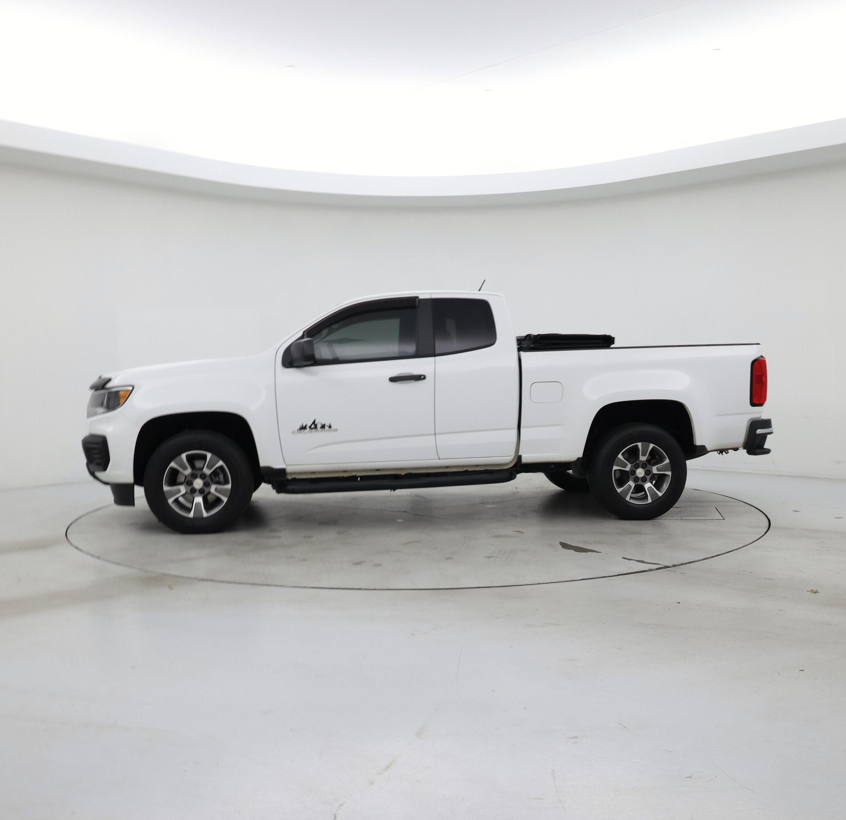 Thumbnail: 2021 Chevrolet Colorado - 3