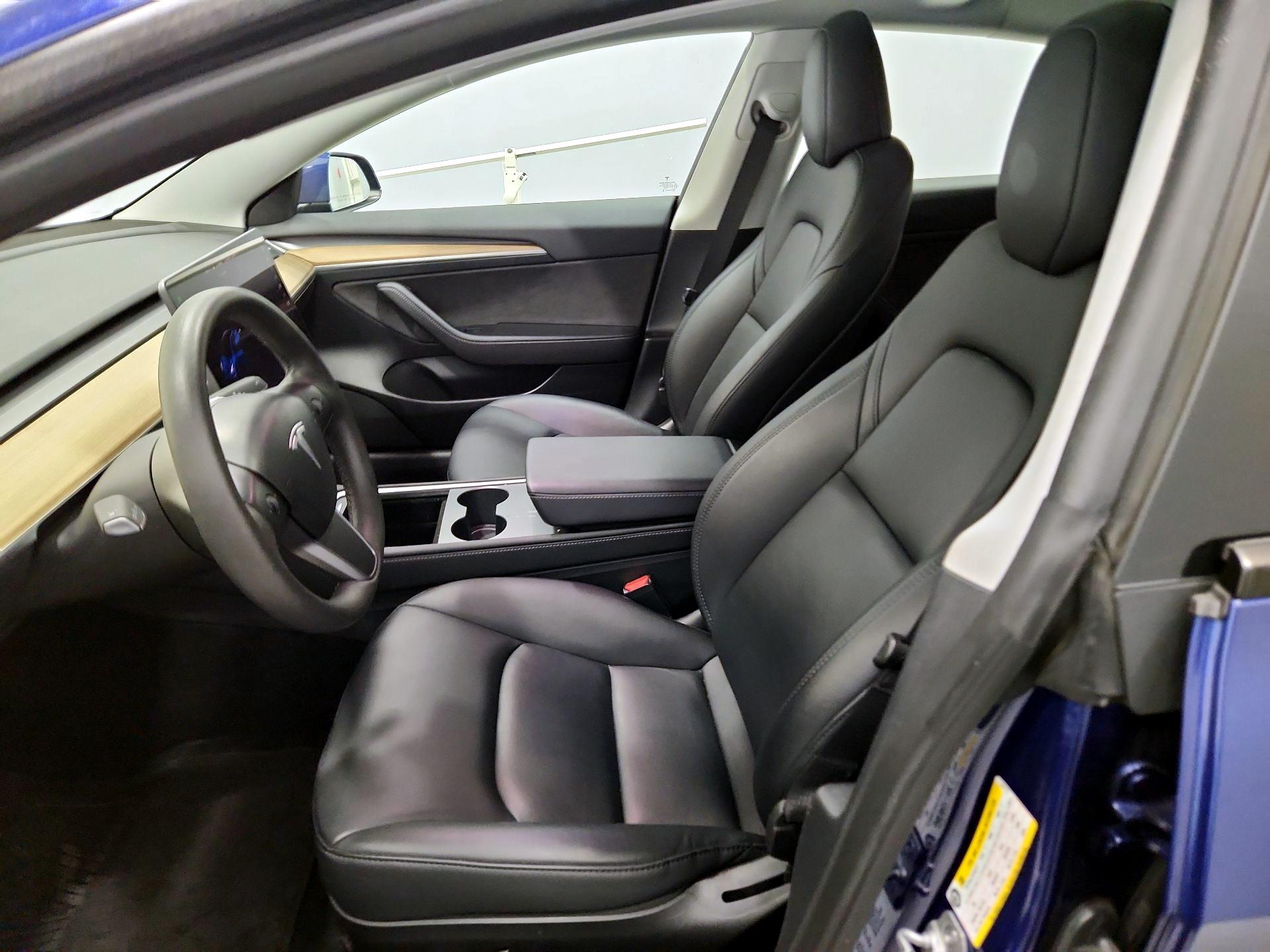 Thumbnail: 2023 Tesla Model 3 - 11