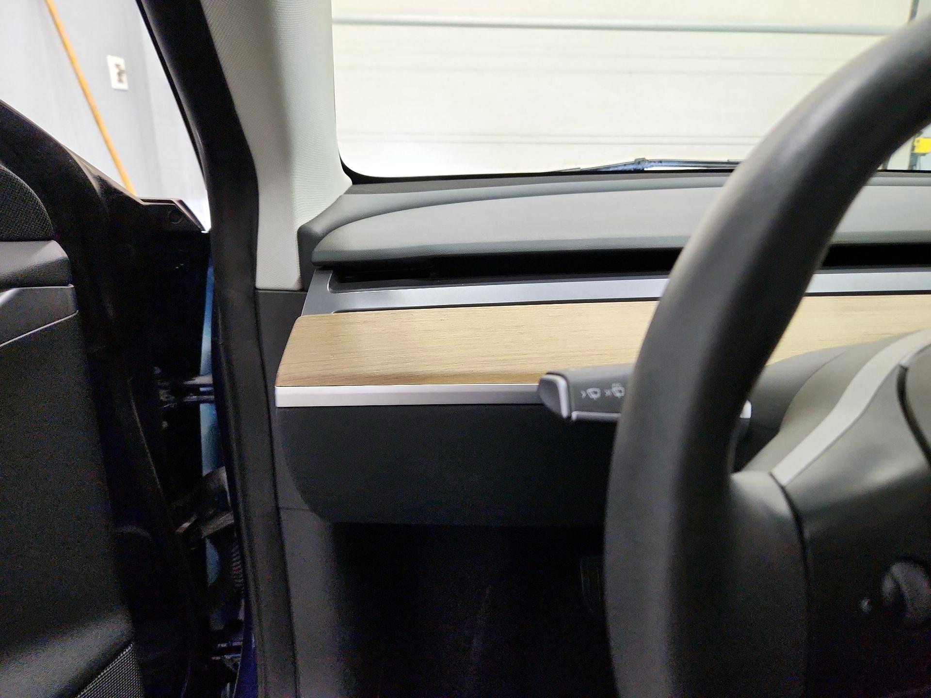 Thumbnail: 2023 Tesla Model 3 - 13