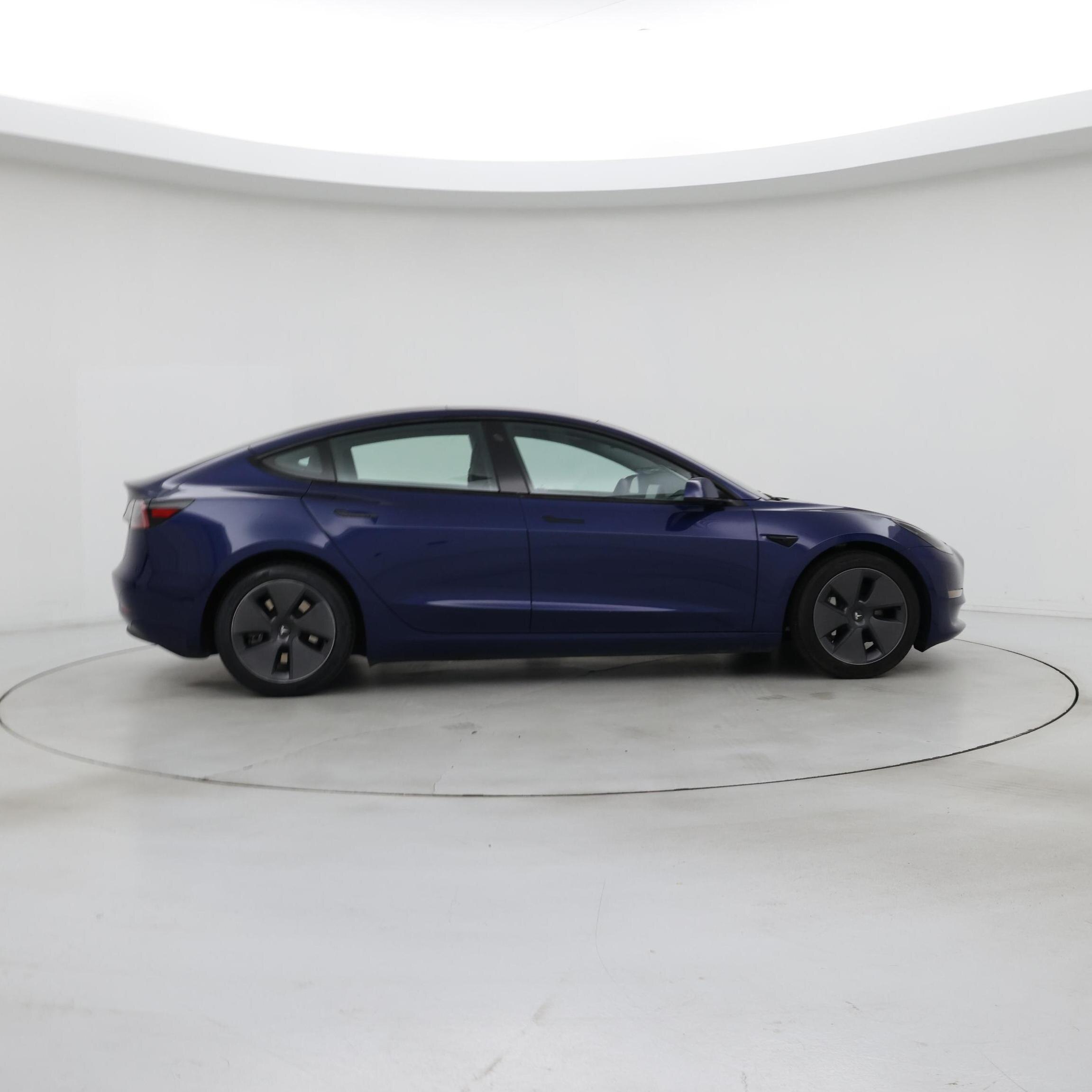 Thumbnail: 2023 Tesla Model 3 - 7