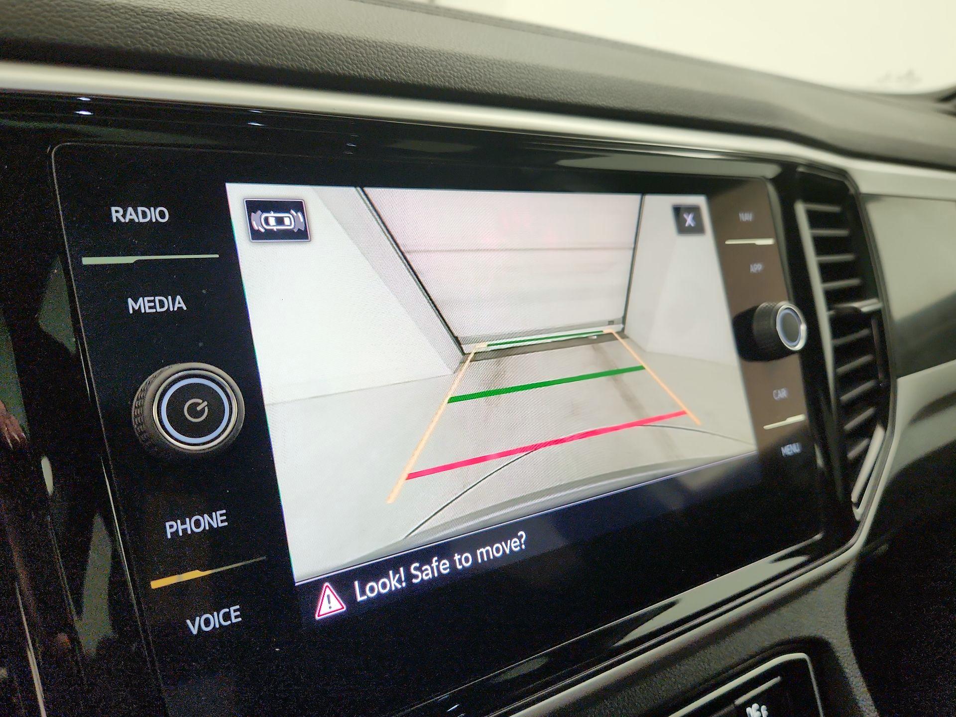 Thumbnail: 2022 Volkswagen Atlas - 15