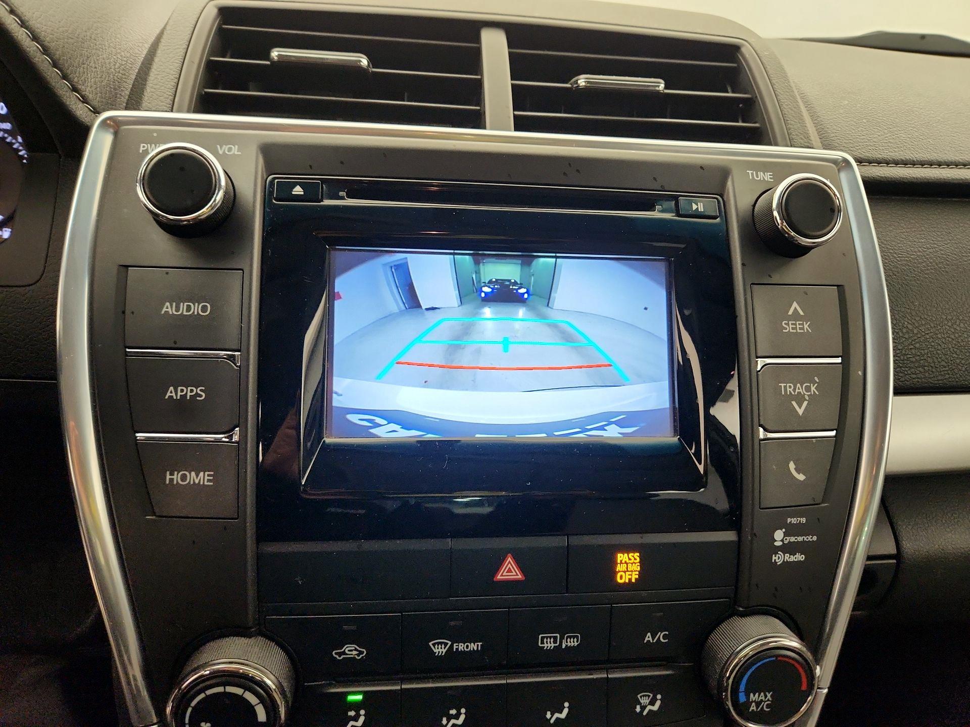 Thumbnail: 2015 Toyota Camry - 14