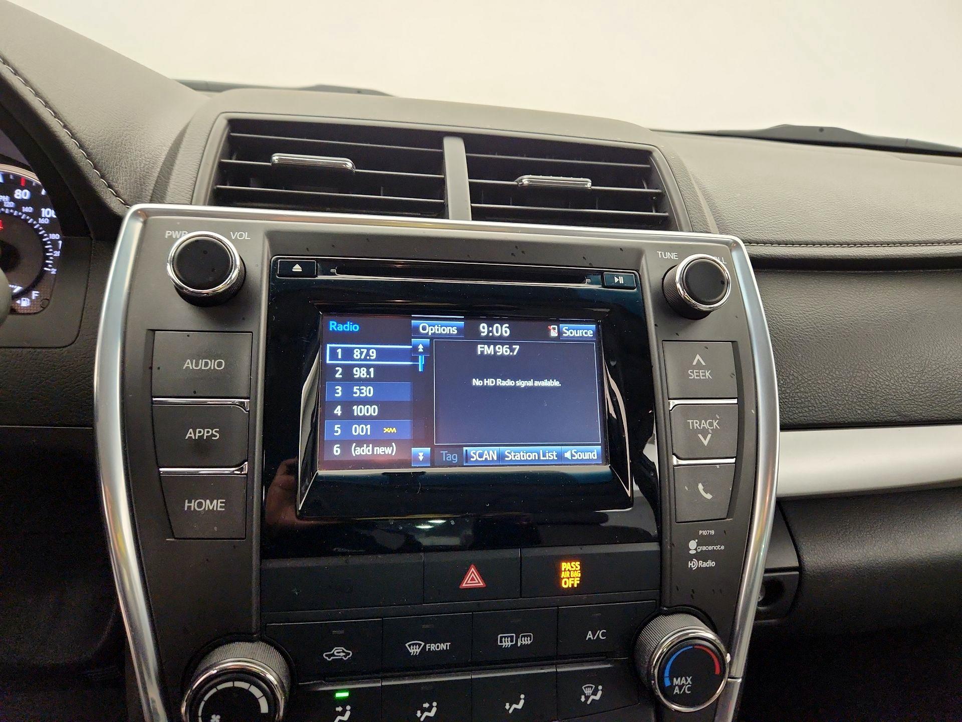 Thumbnail: 2015 Toyota Camry - 15