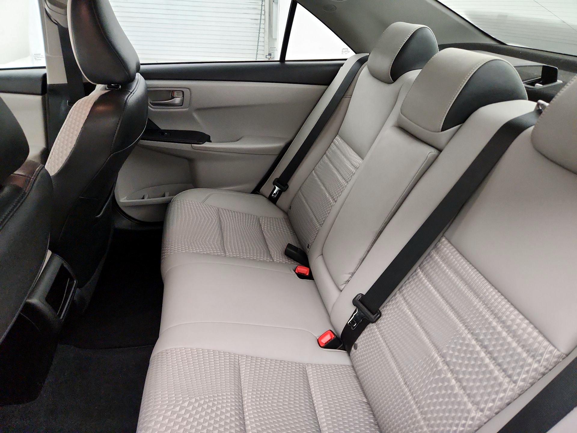 Thumbnail: 2015 Toyota Camry - 19