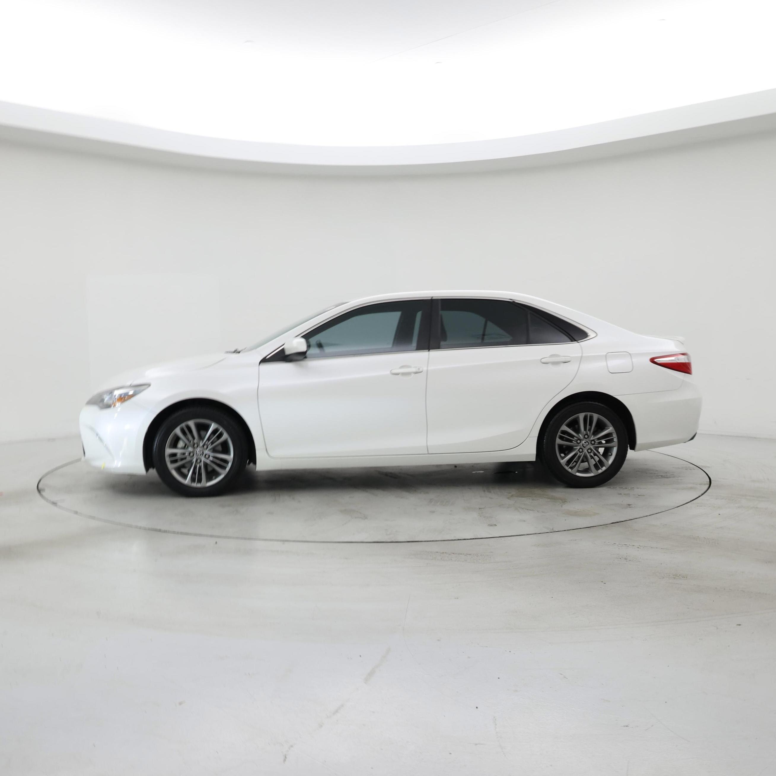 Thumbnail: 2015 Toyota Camry - 3