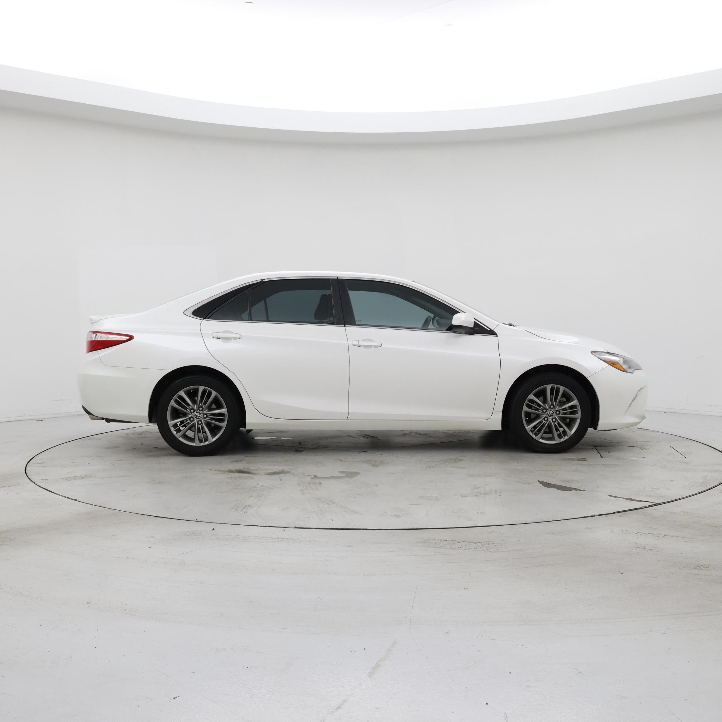 Thumbnail: 2015 Toyota Camry - 7