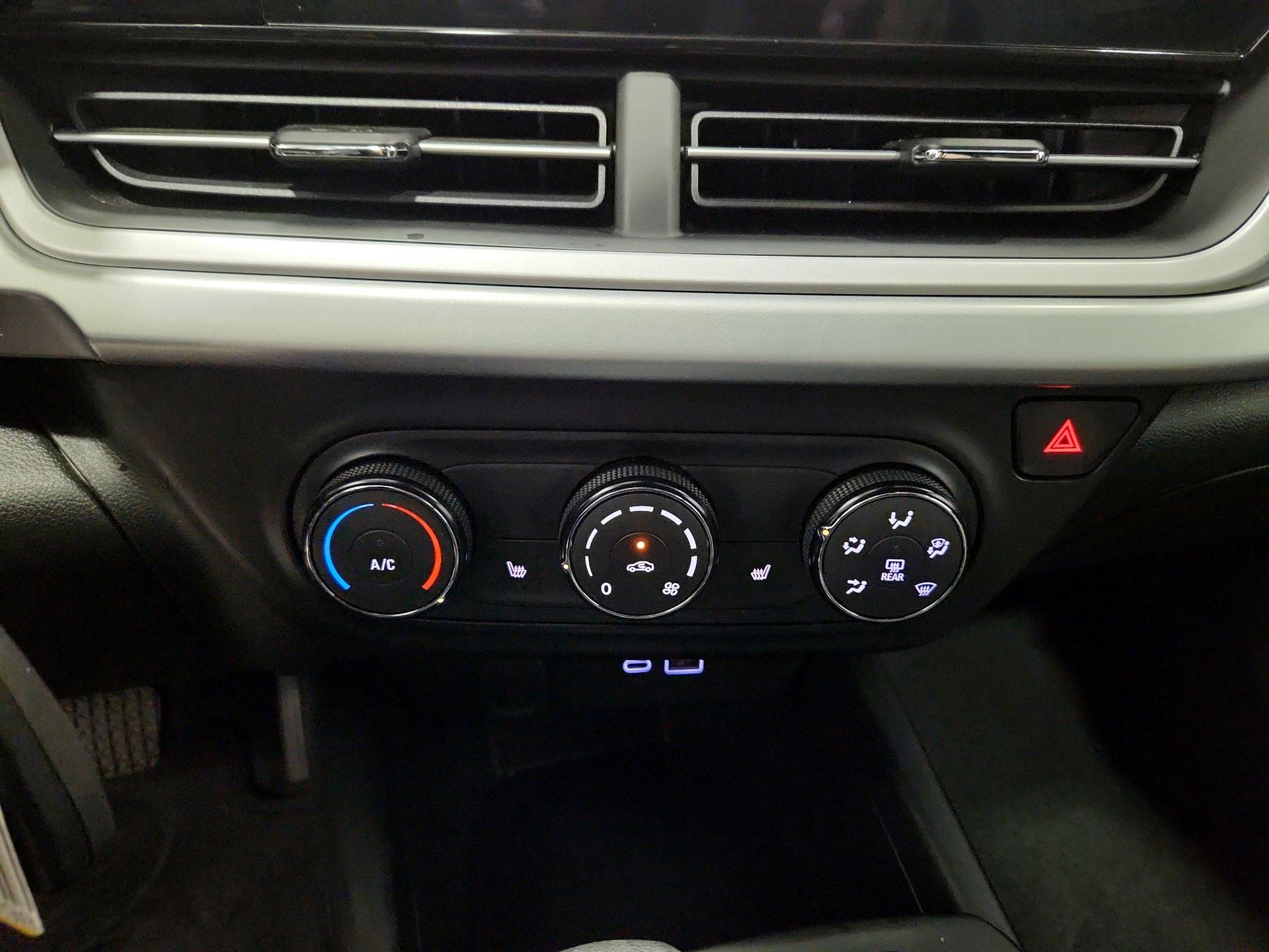 Thumbnail: 2024 Chevrolet Trax - 16