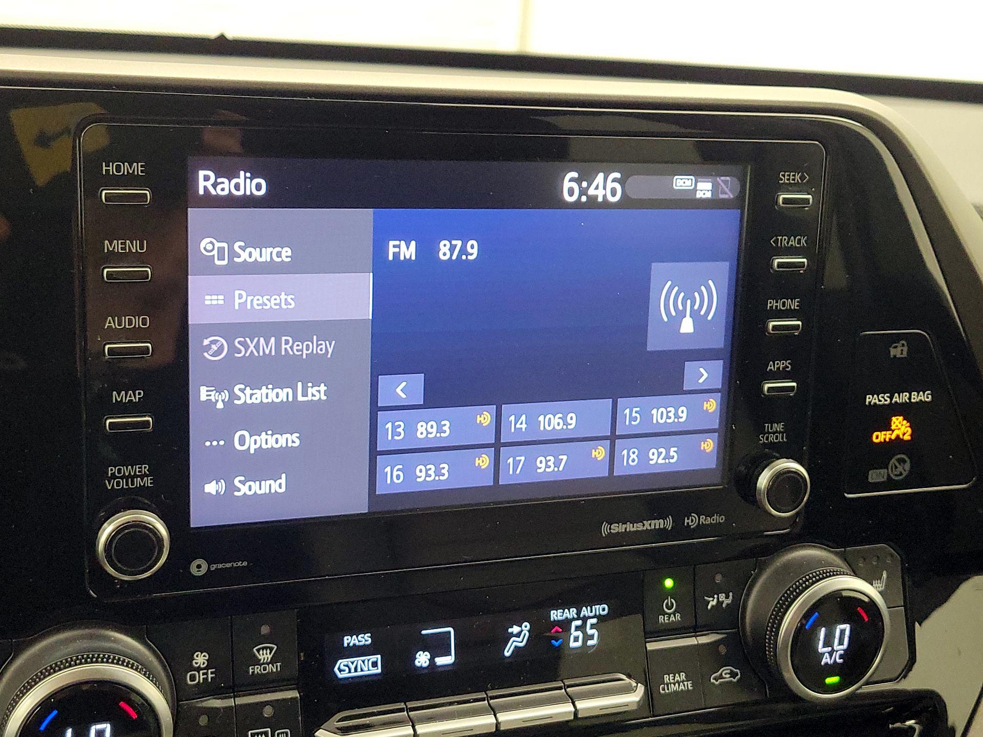 Thumbnail: 2020 Toyota Highlander - 15