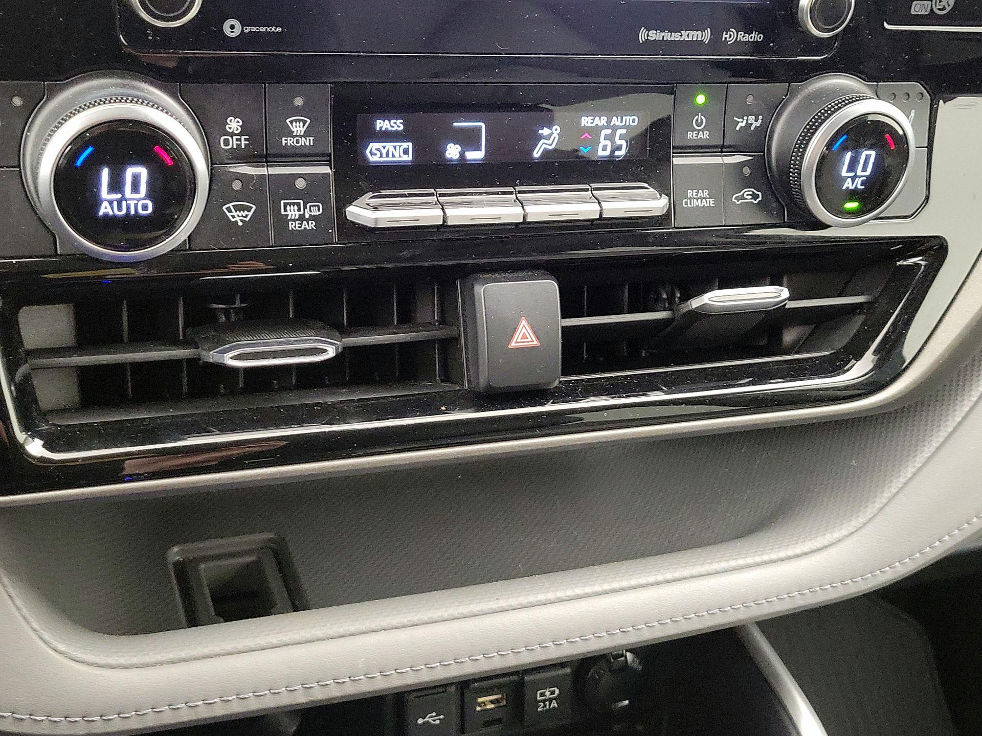 Thumbnail: 2020 Toyota Highlander - 16