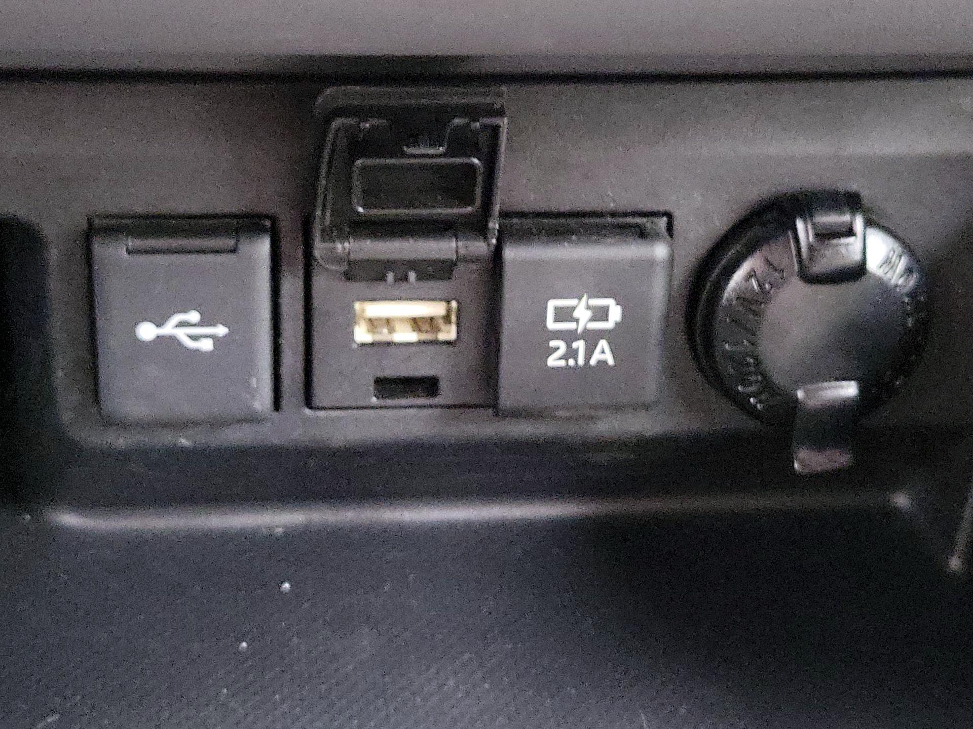 Thumbnail: 2020 Toyota Highlander - 18