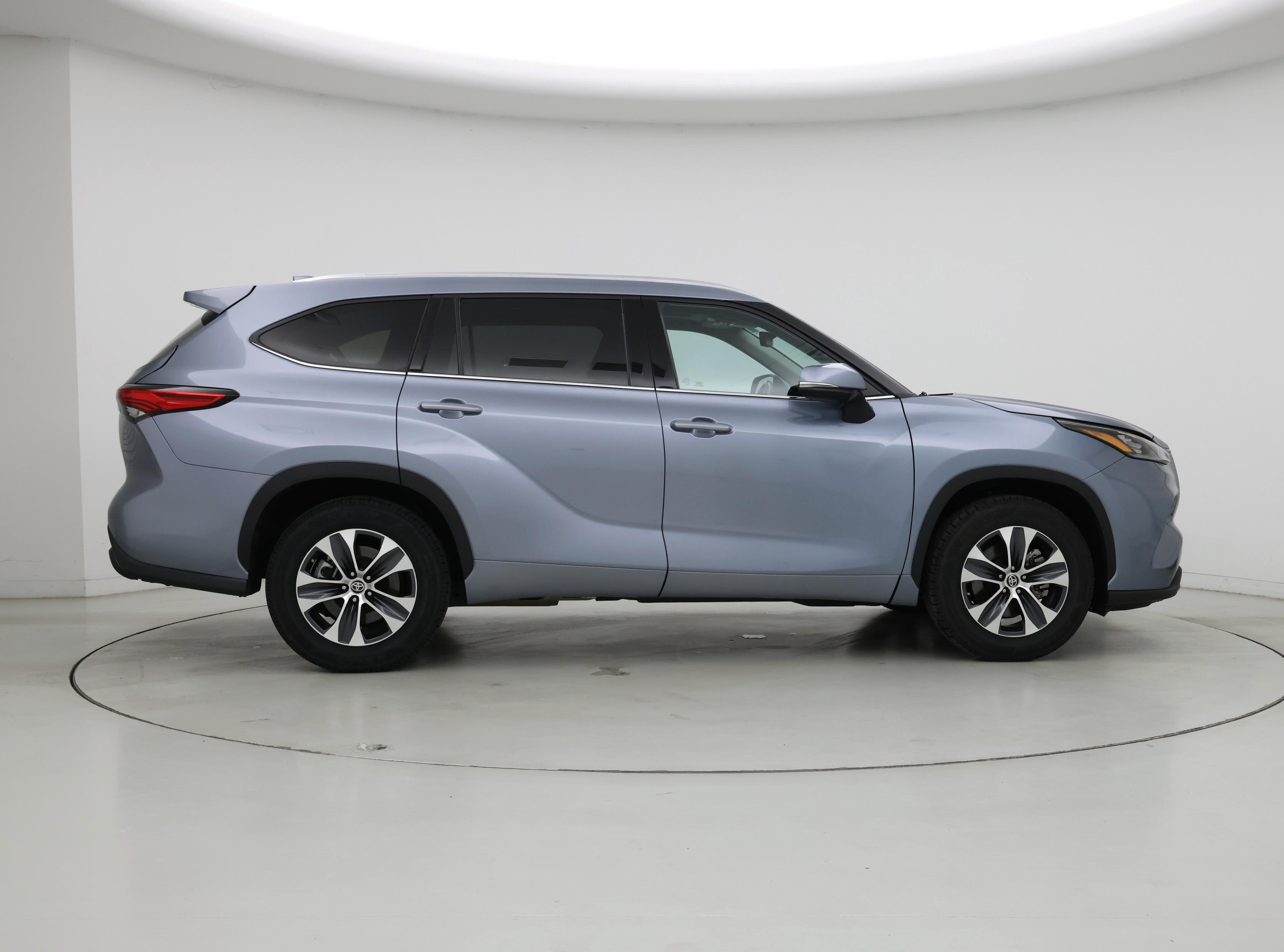 Thumbnail: 2020 Toyota Highlander - 7