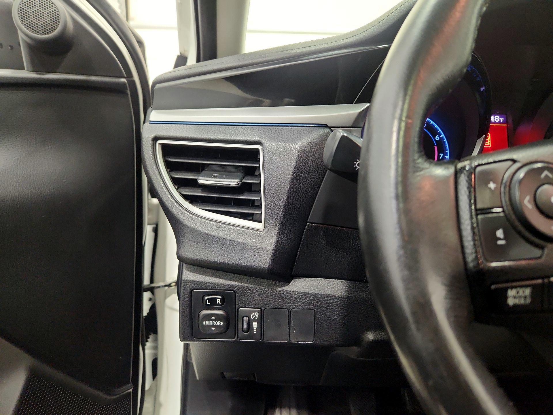 Thumbnail: 2014 Toyota Corolla - 13