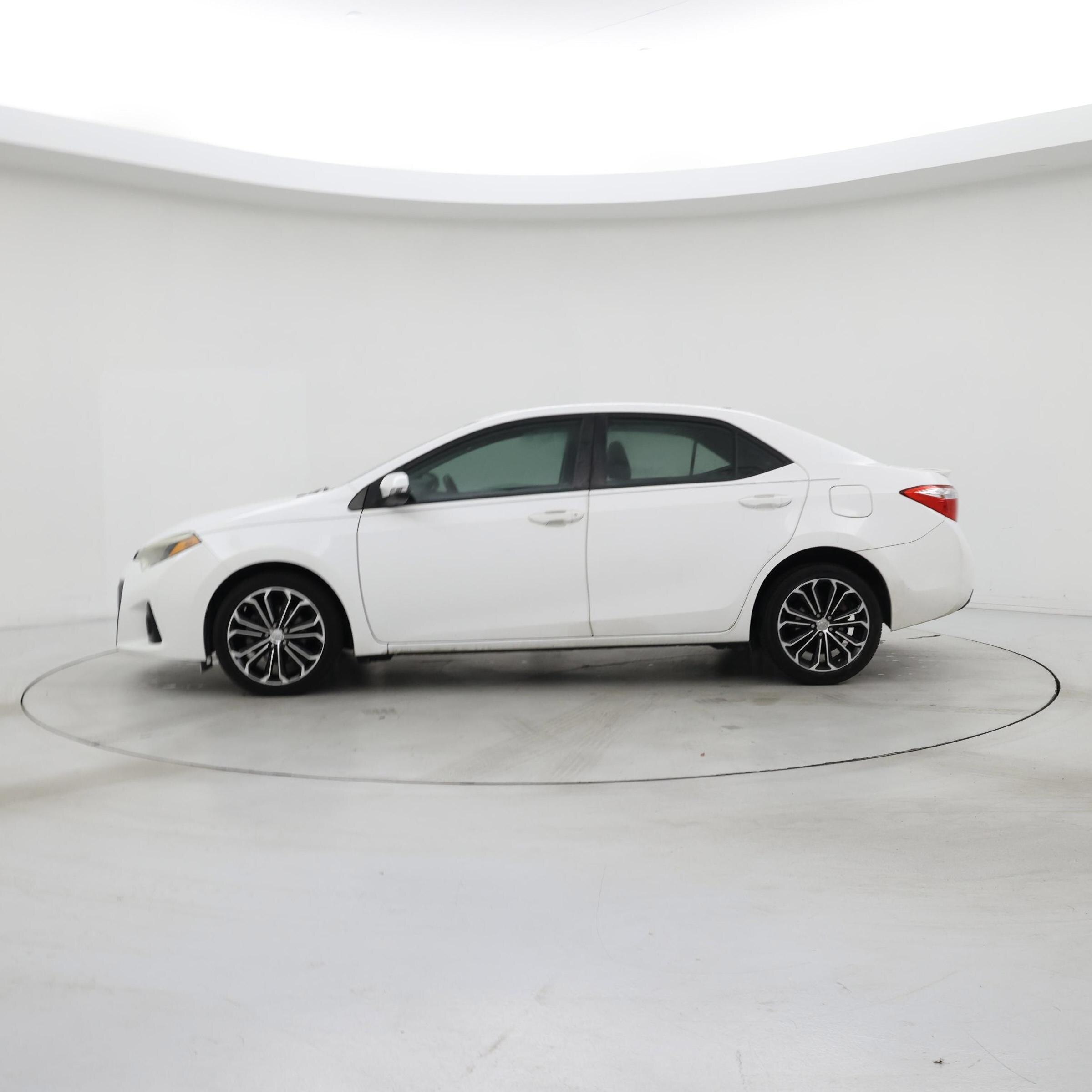 Thumbnail: 2014 Toyota Corolla - 3