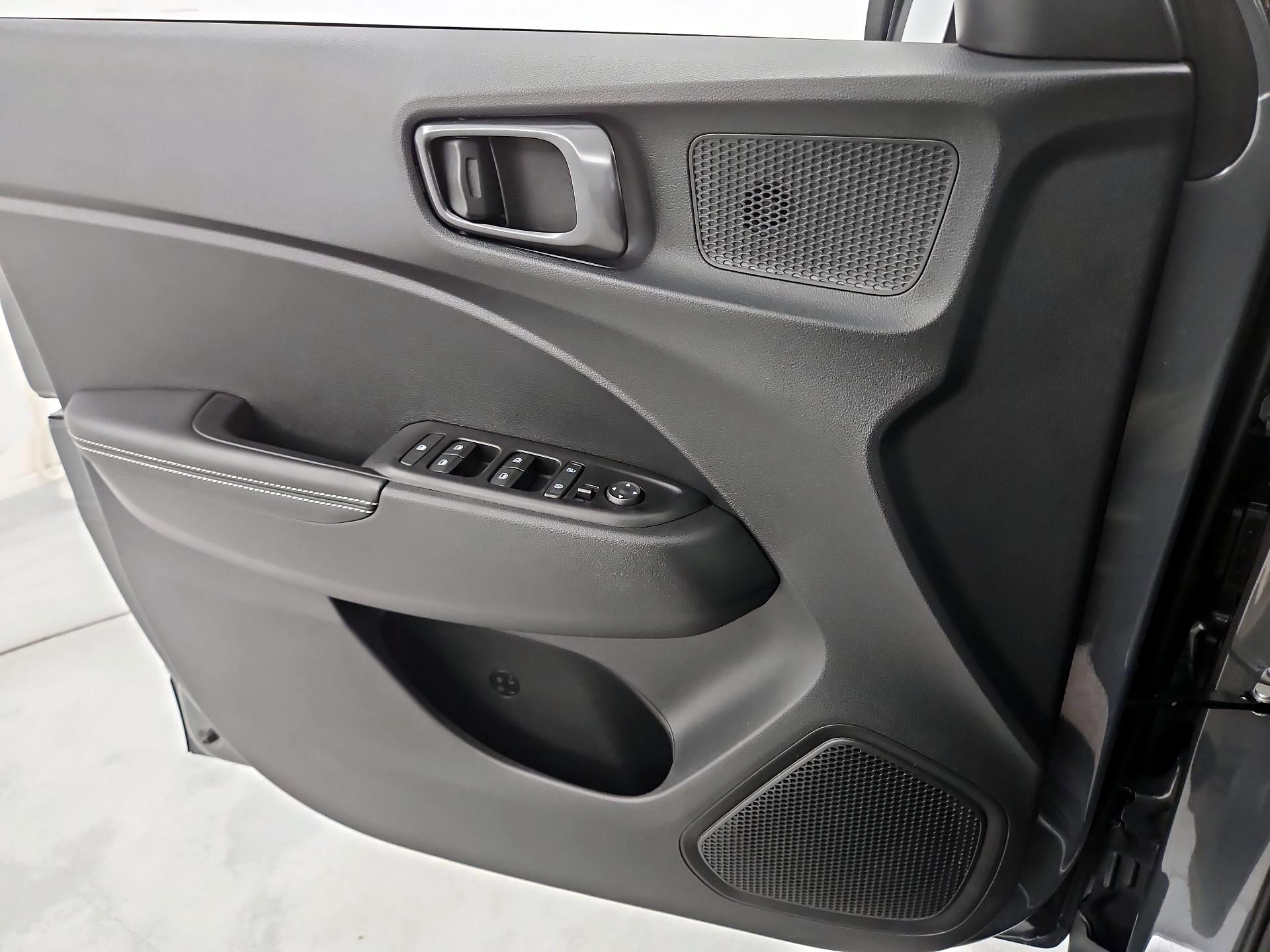 Thumbnail: 2024 Hyundai Venue - 12