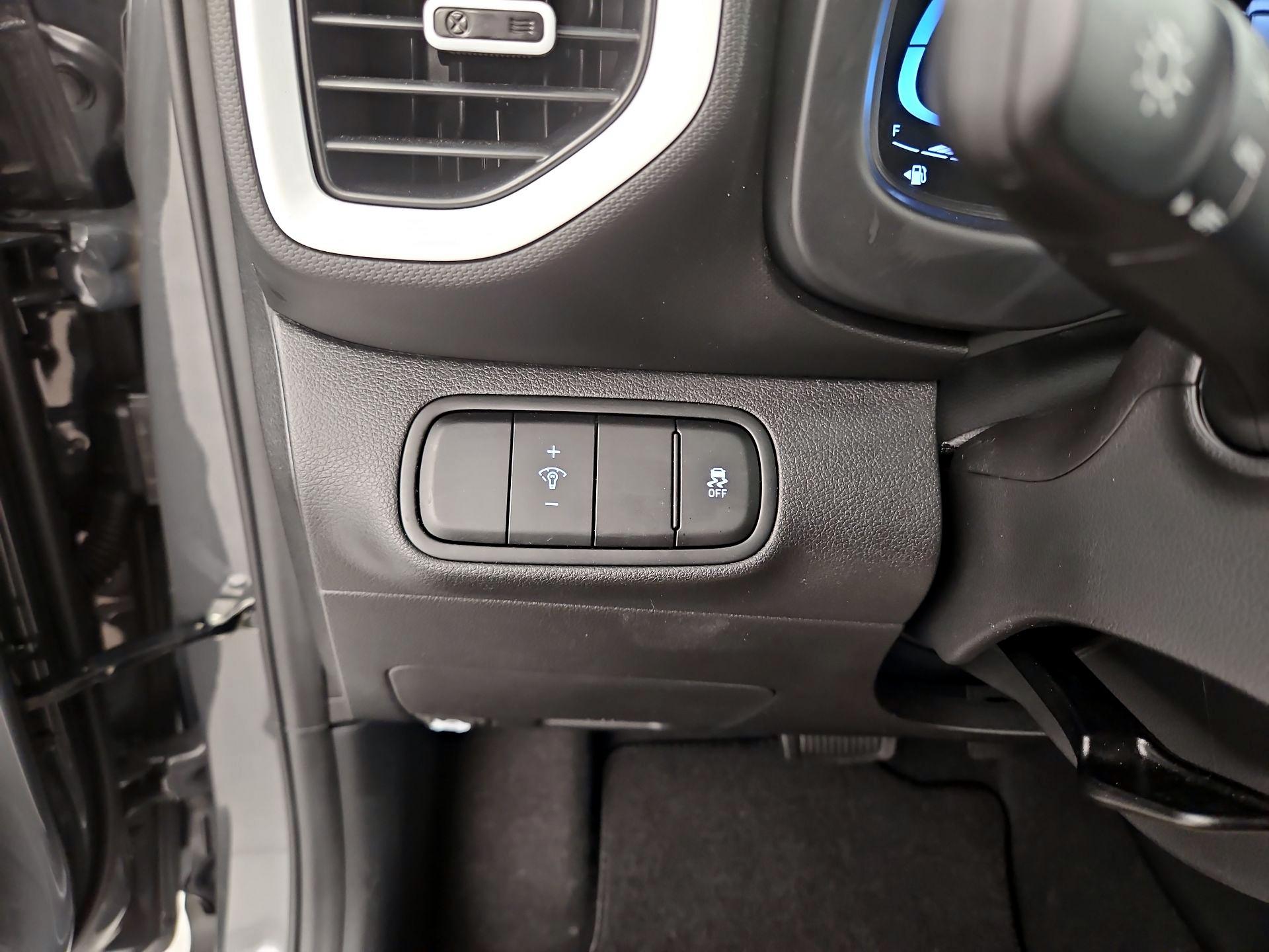 Thumbnail: 2024 Hyundai Venue - 13