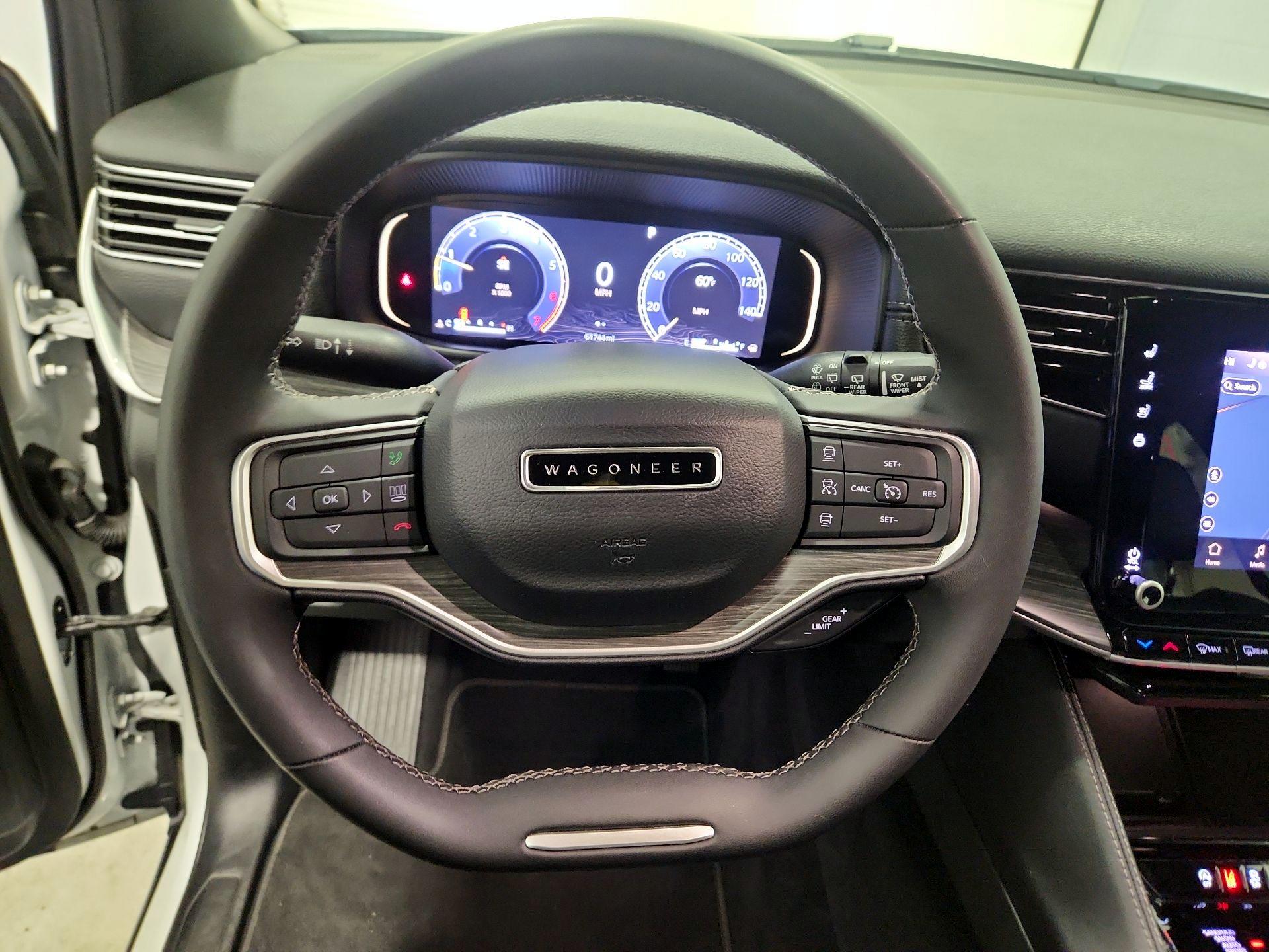 Thumbnail: 2024 Jeep Wagoneer - 10