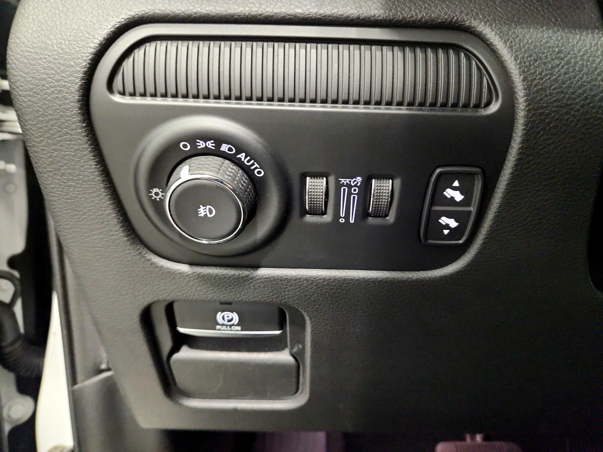 Thumbnail: 2024 Jeep Wagoneer - 13