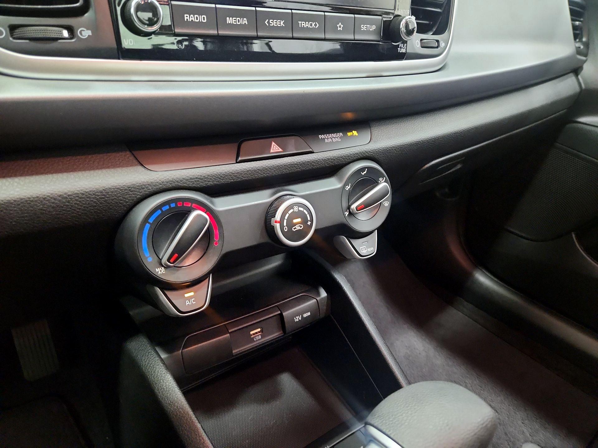 Thumbnail: 2023 Kia Rio - 16