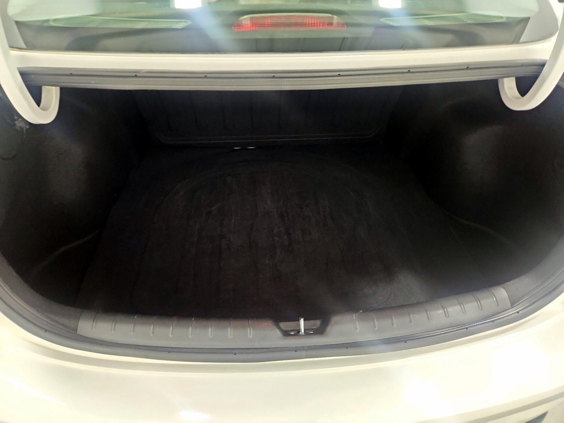 Thumbnail: 2023 Kia Rio - 20