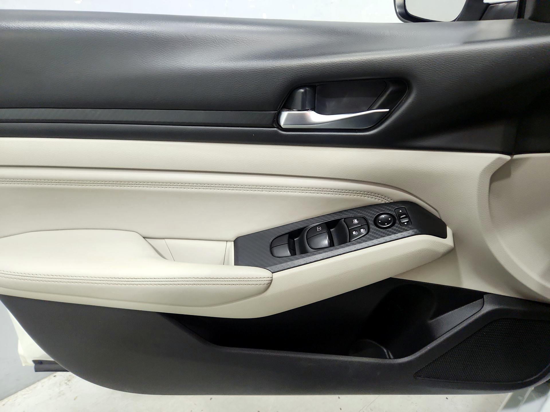 Thumbnail: 2020 Nissan Altima - 12