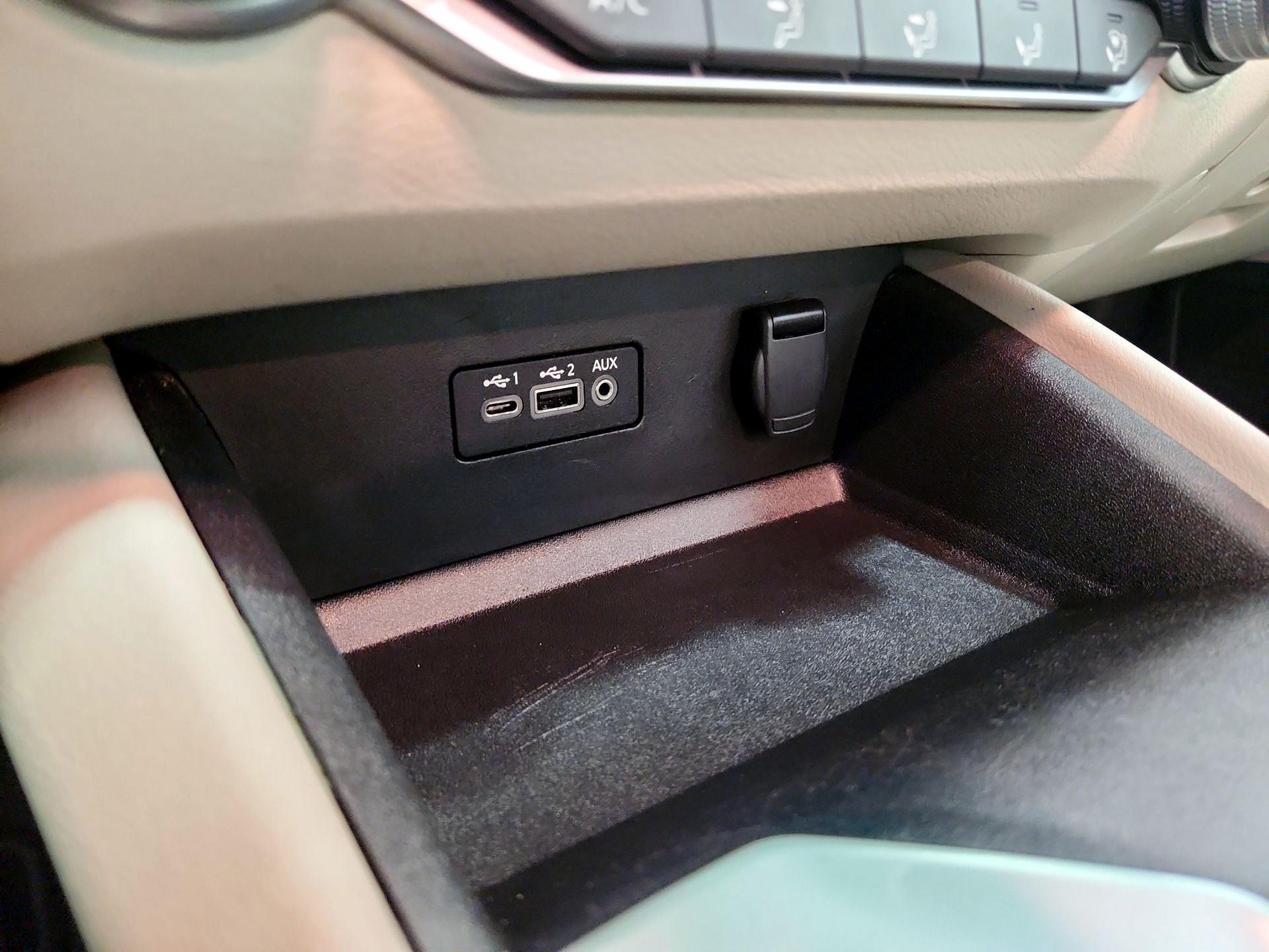 Thumbnail: 2020 Nissan Altima - 18