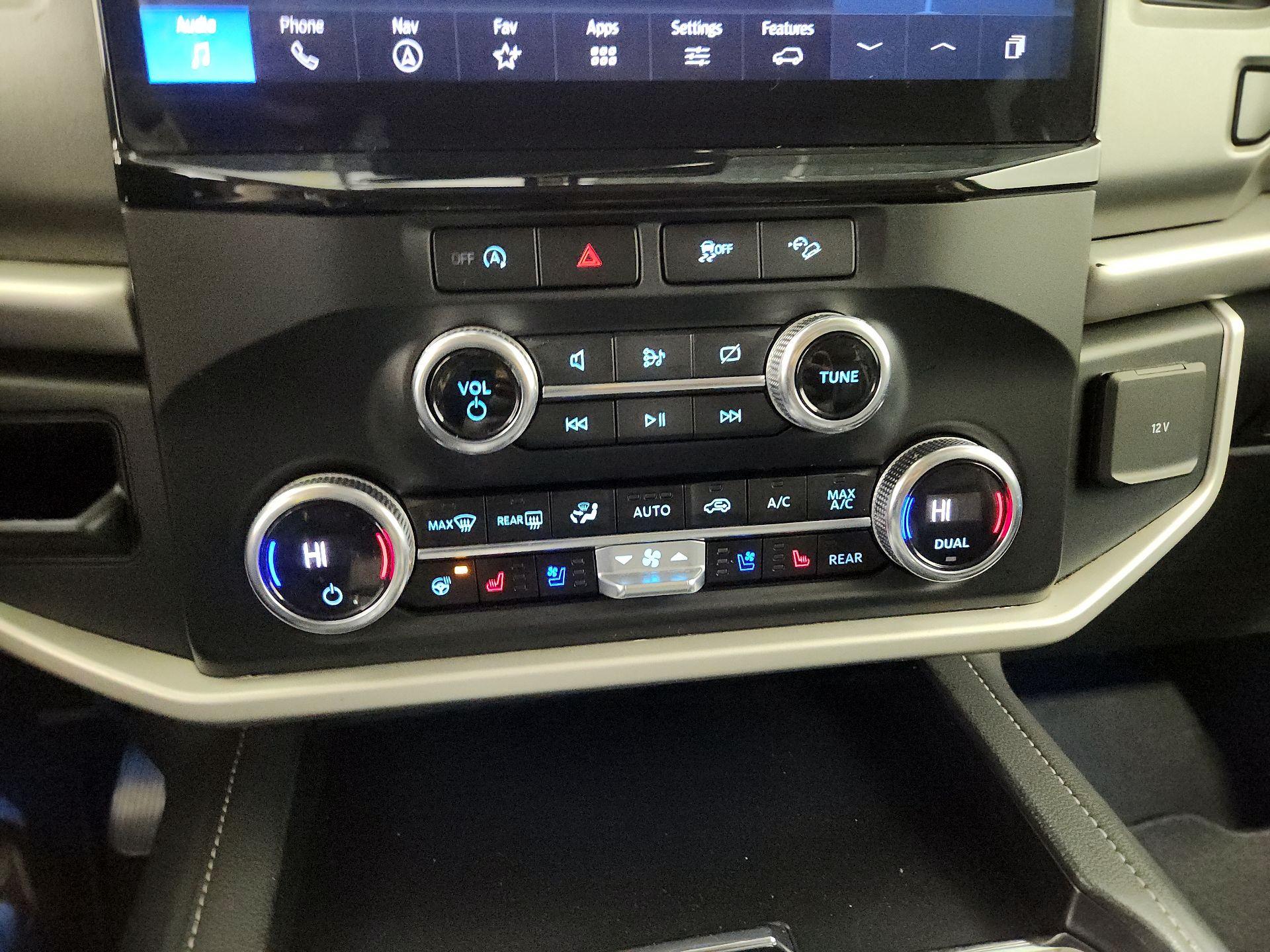 Thumbnail: 2023 Ford Expedition - 17