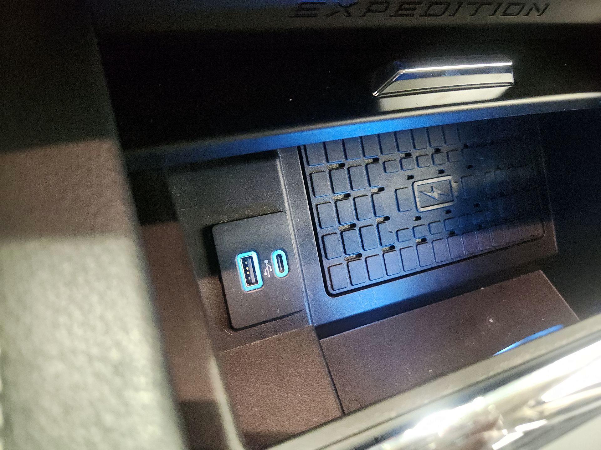 Thumbnail: 2023 Ford Expedition MAX - 19