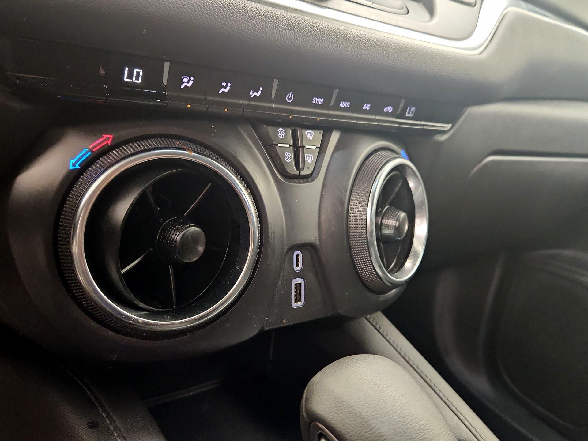 Thumbnail: 2022 Chevrolet Blazer - 16