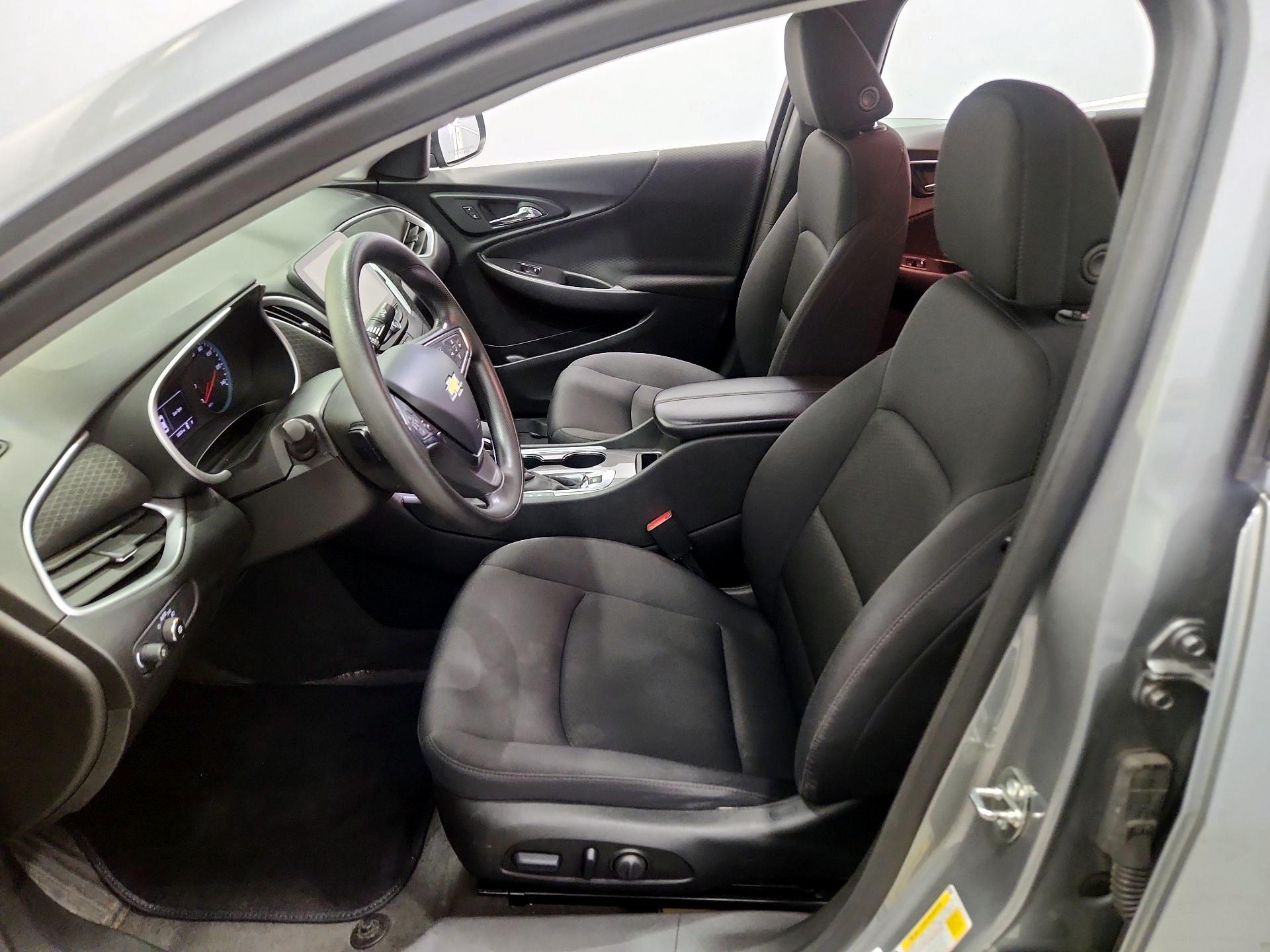 Thumbnail: 2023 Chevrolet Malibu - 11