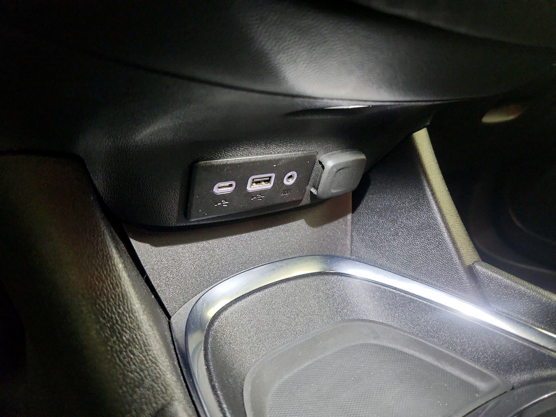 Thumbnail: 2023 Chevrolet Malibu - 18