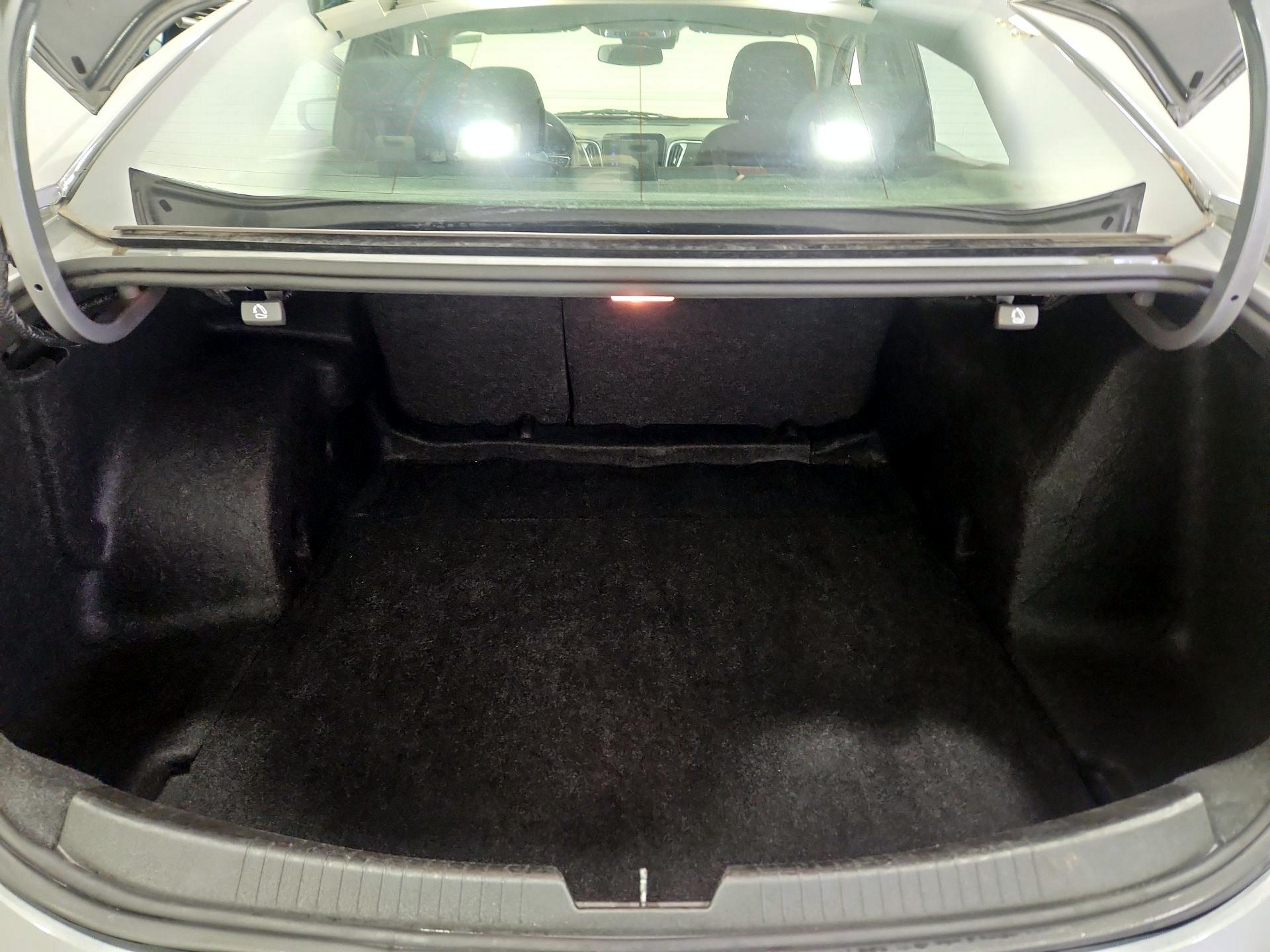 Thumbnail: 2023 Chevrolet Malibu - 20