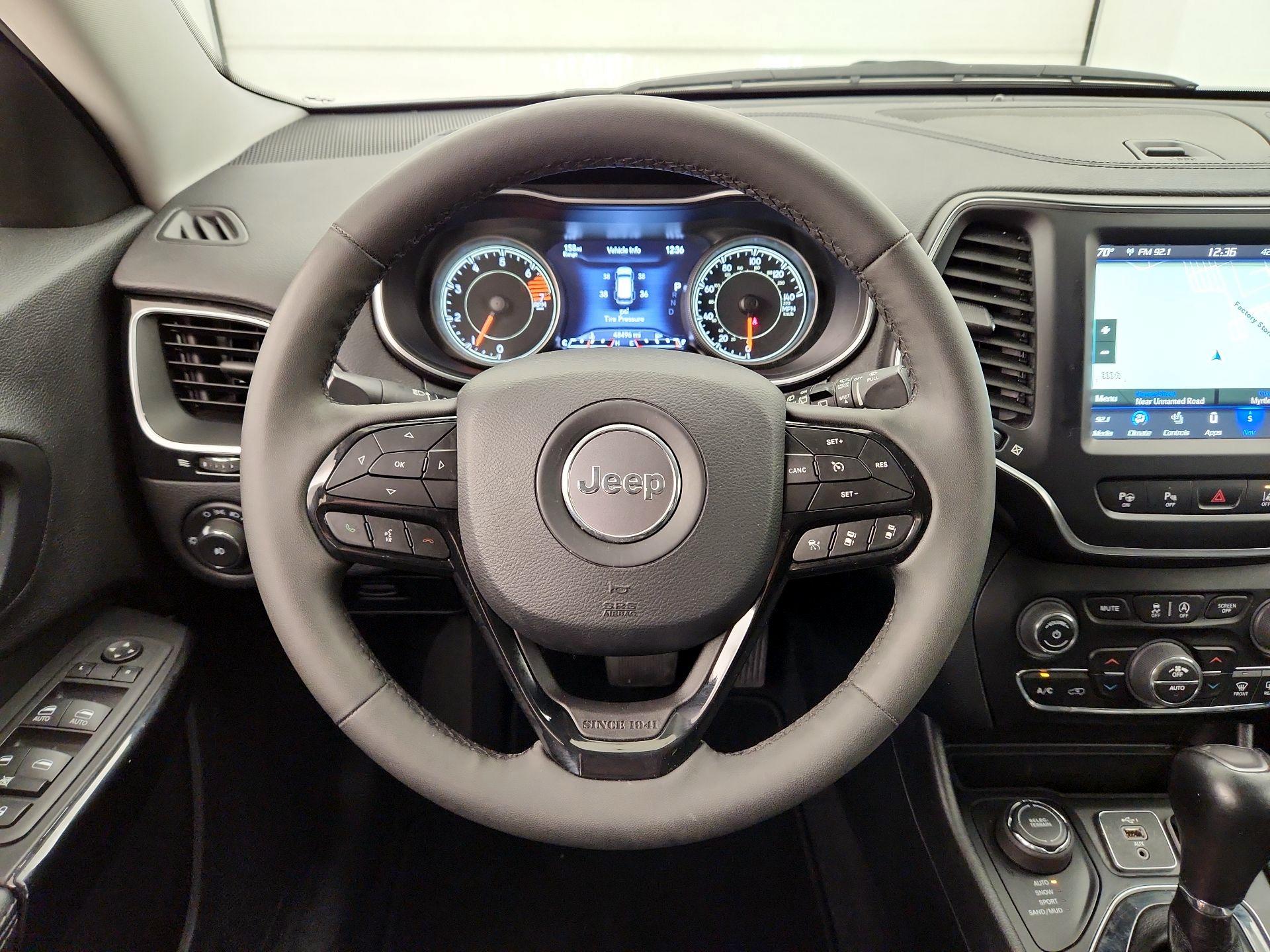 Thumbnail: 2023 Jeep Cherokee - 10