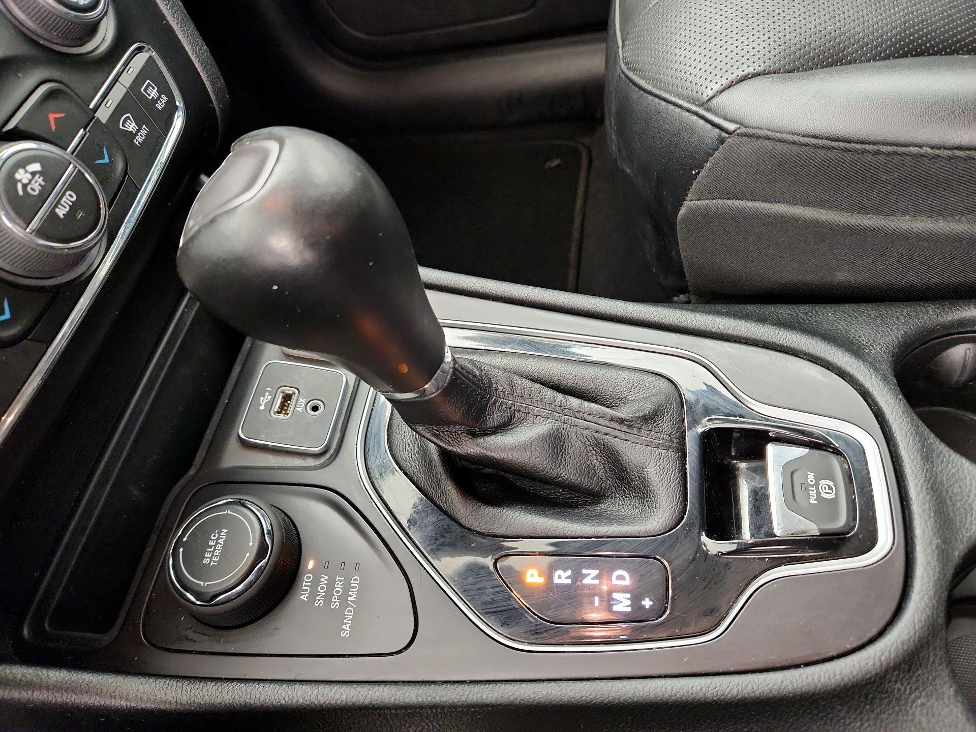 Thumbnail: 2023 Jeep Cherokee - 18