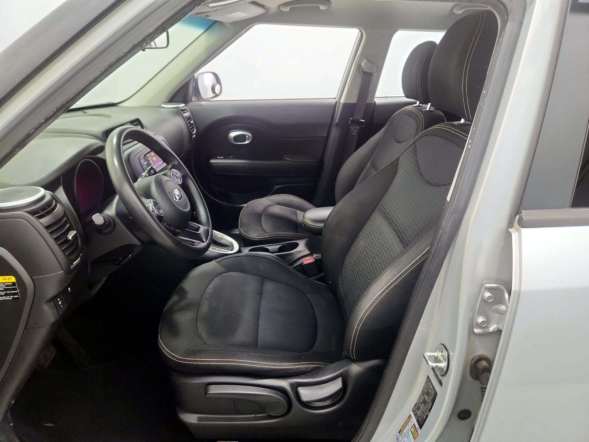 Thumbnail: 2016 Kia Soul - 11