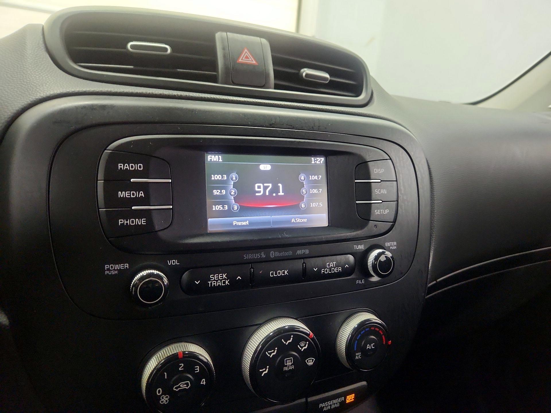 Thumbnail: 2016 Kia Soul - 15