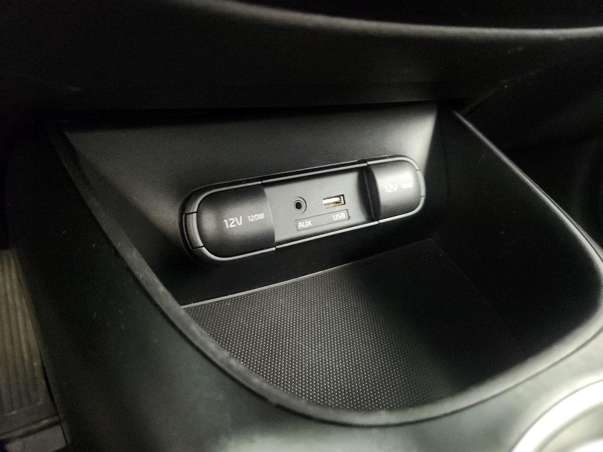 Thumbnail: 2016 Kia Soul - 18