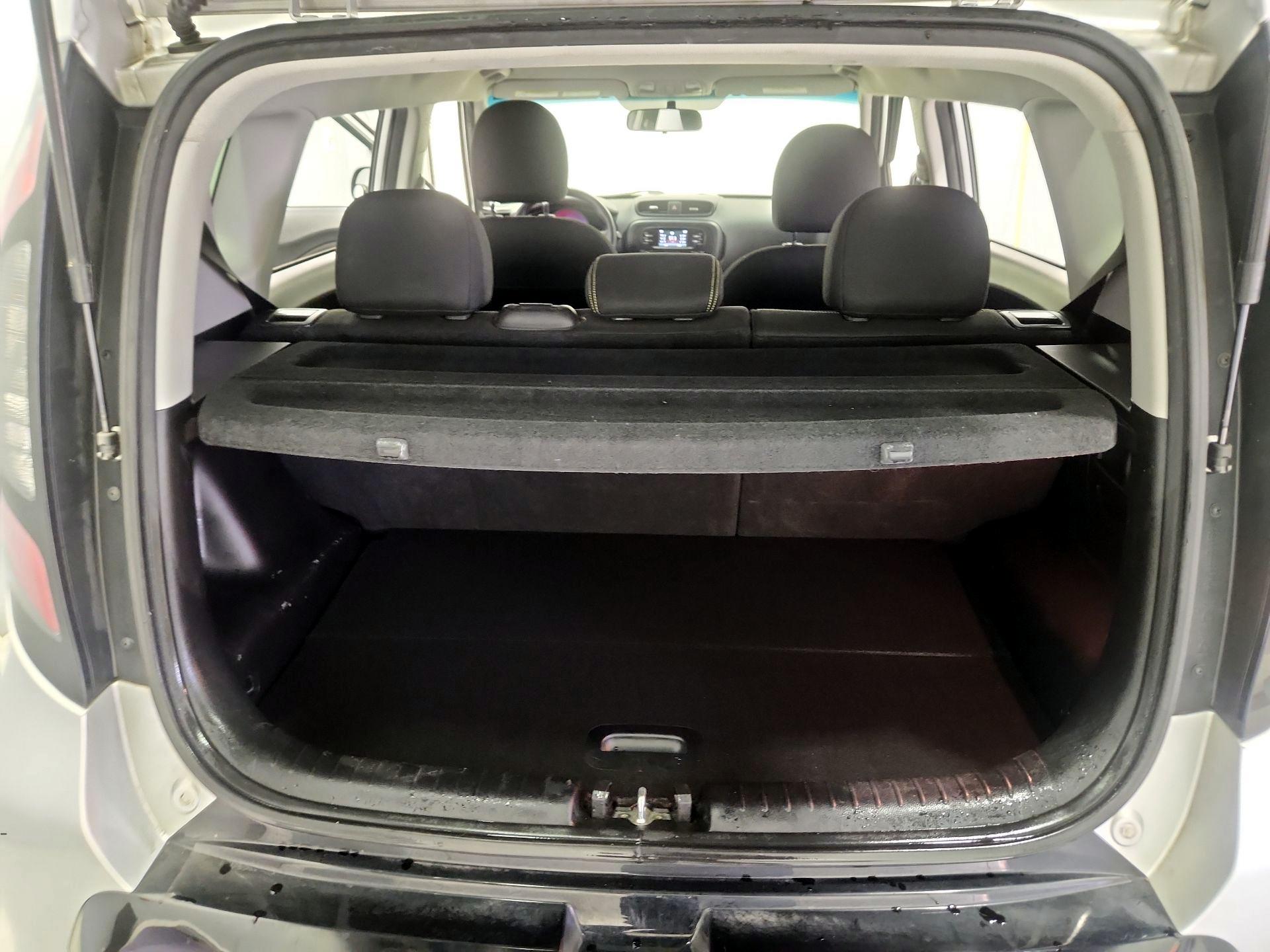 Thumbnail: 2016 Kia Soul - 20