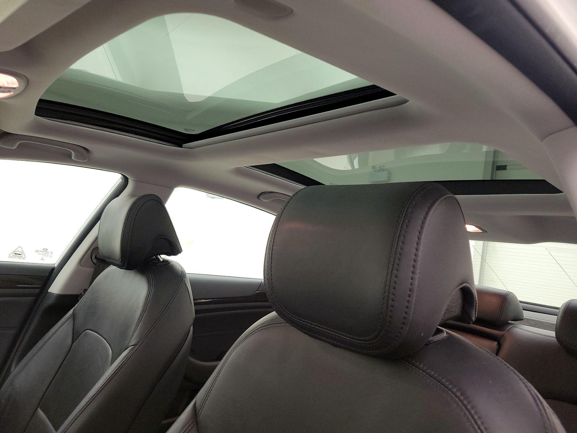 Thumbnail: 2016 Kia Cadenza - 20