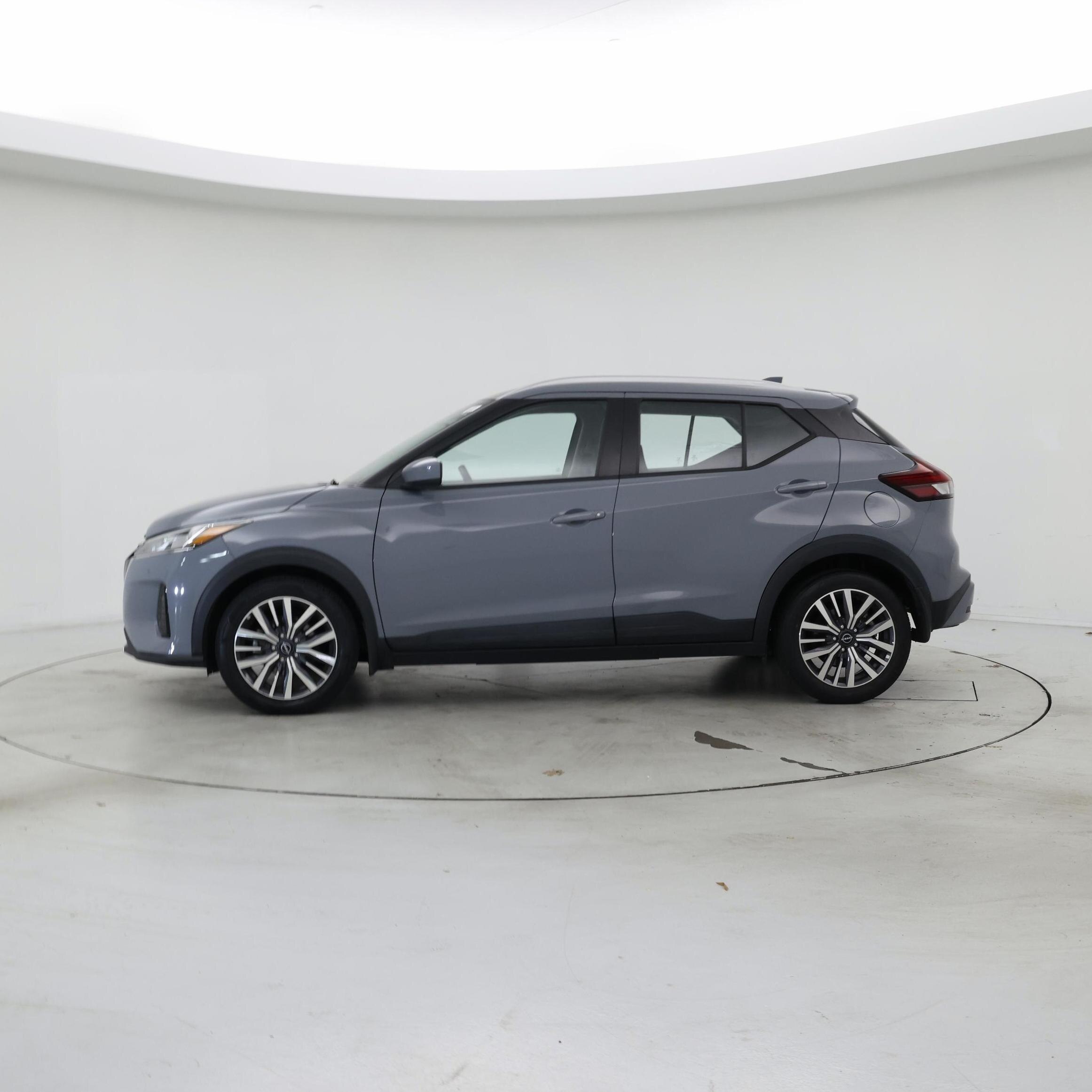 Thumbnail: 2022 Nissan Kicks - 3