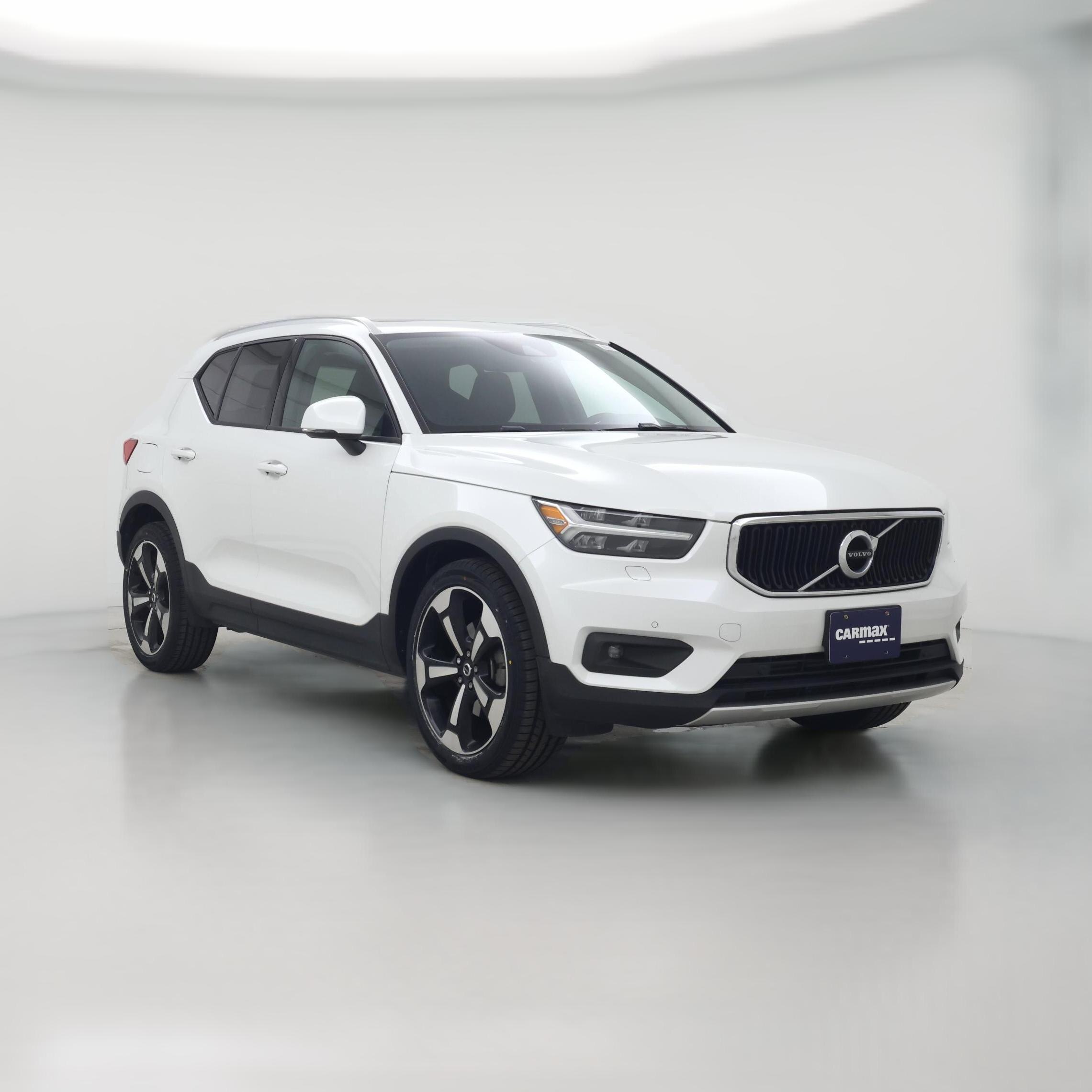 Thumbnail: 2022 Volvo XC40 - 1