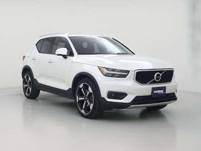 2022 Volvo XC40 T5 Momentum