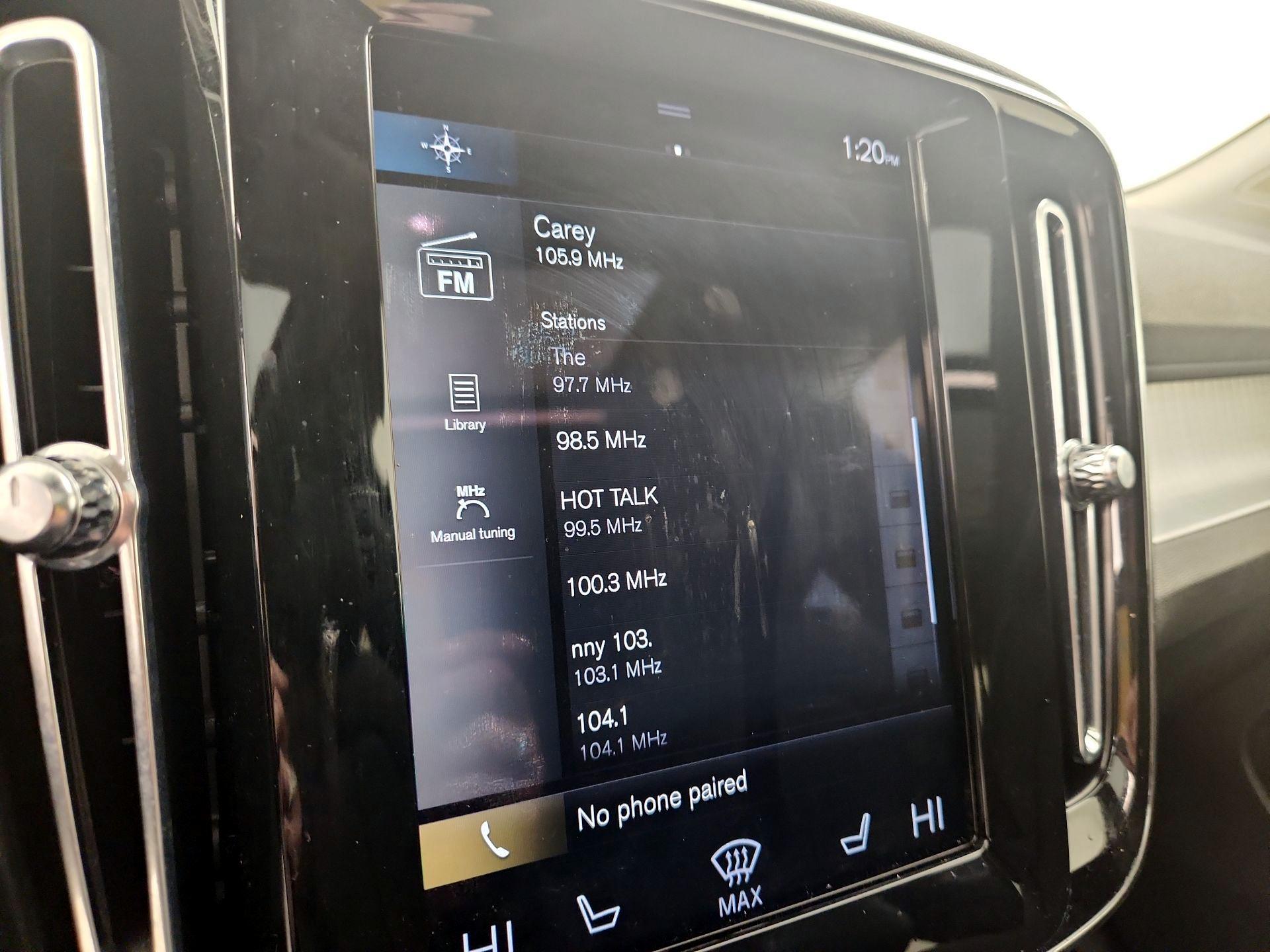 Thumbnail: 2022 Volvo XC40 - 16