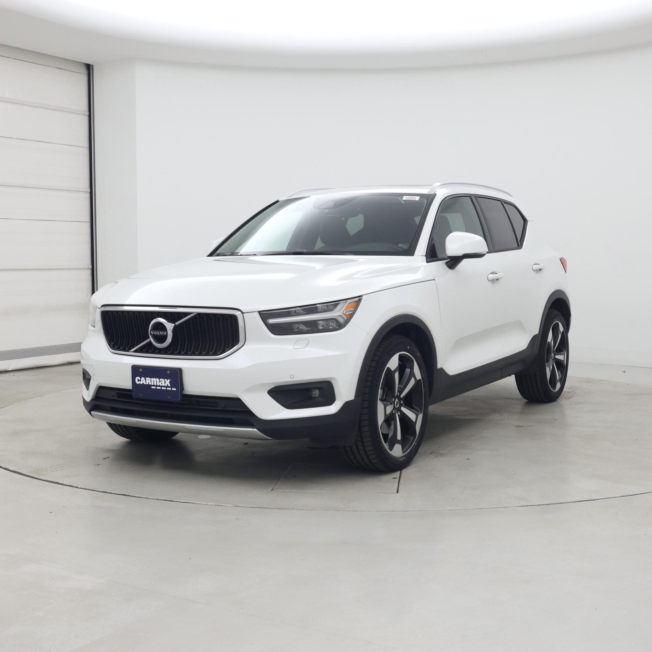 Thumbnail: 2022 Volvo XC40 - 4
