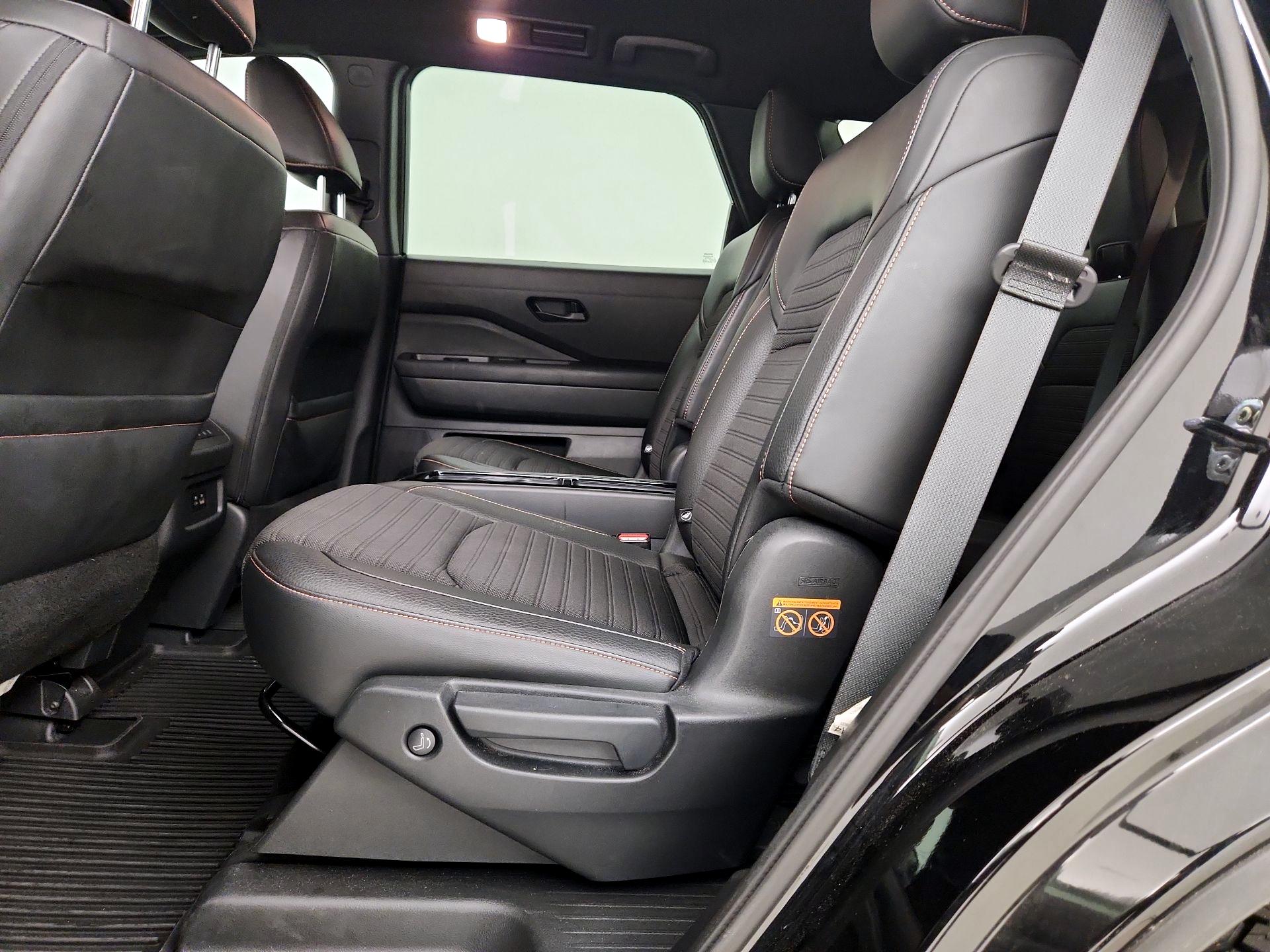 Thumbnail: 2023 Nissan Pathfinder - 19